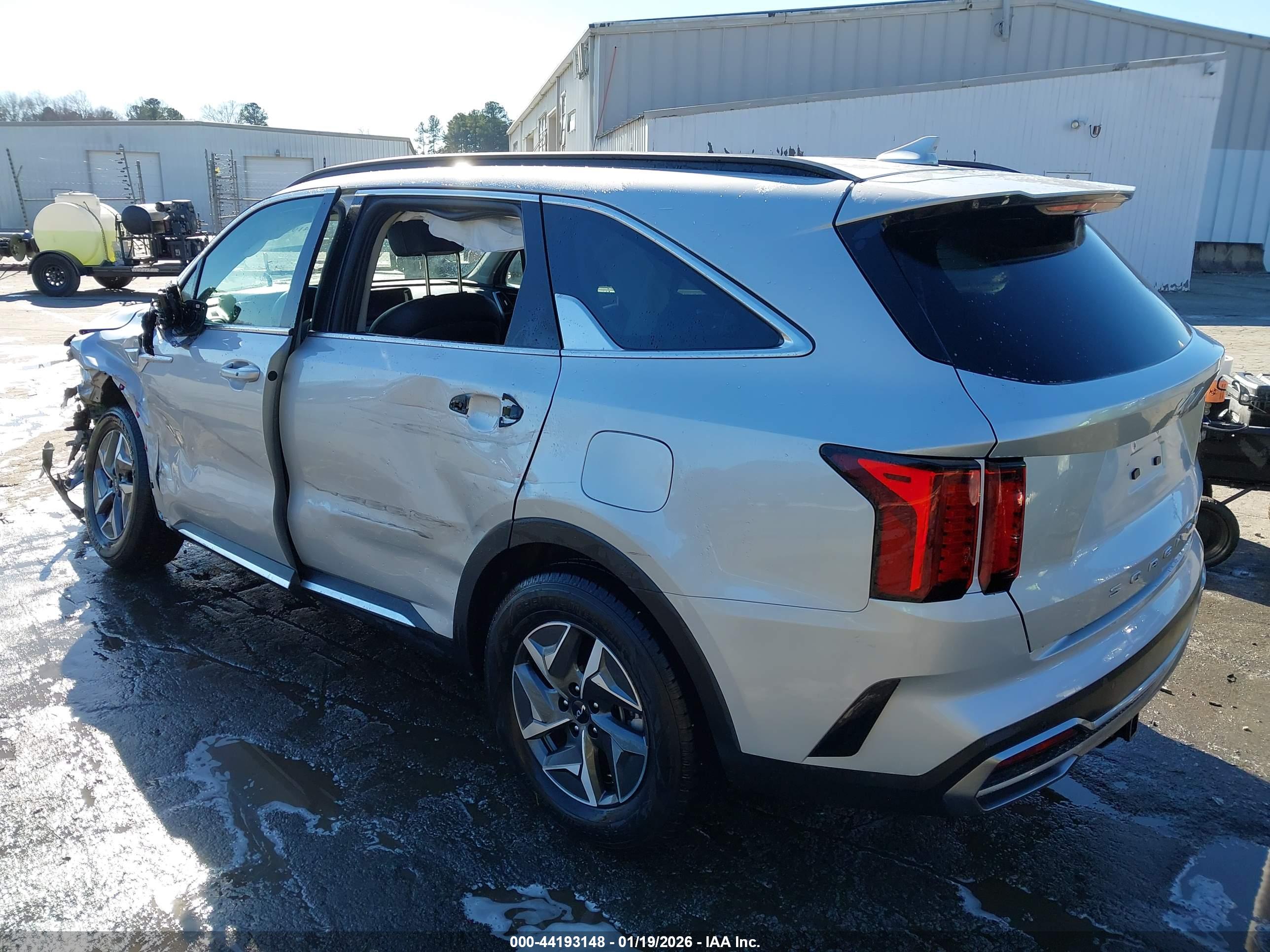 KIA SORENTO image 3