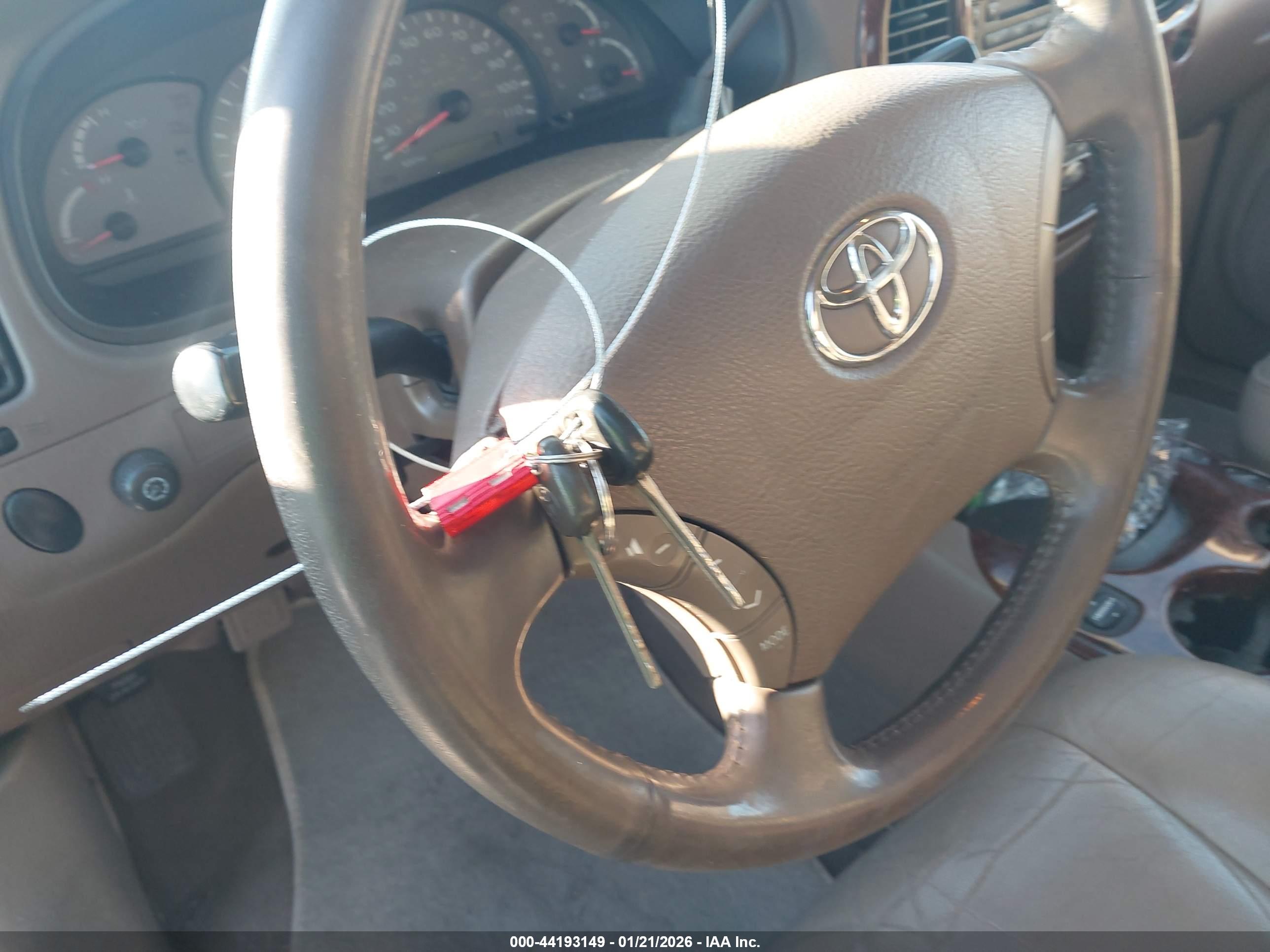 TOYOTA SEQUOIA image 11