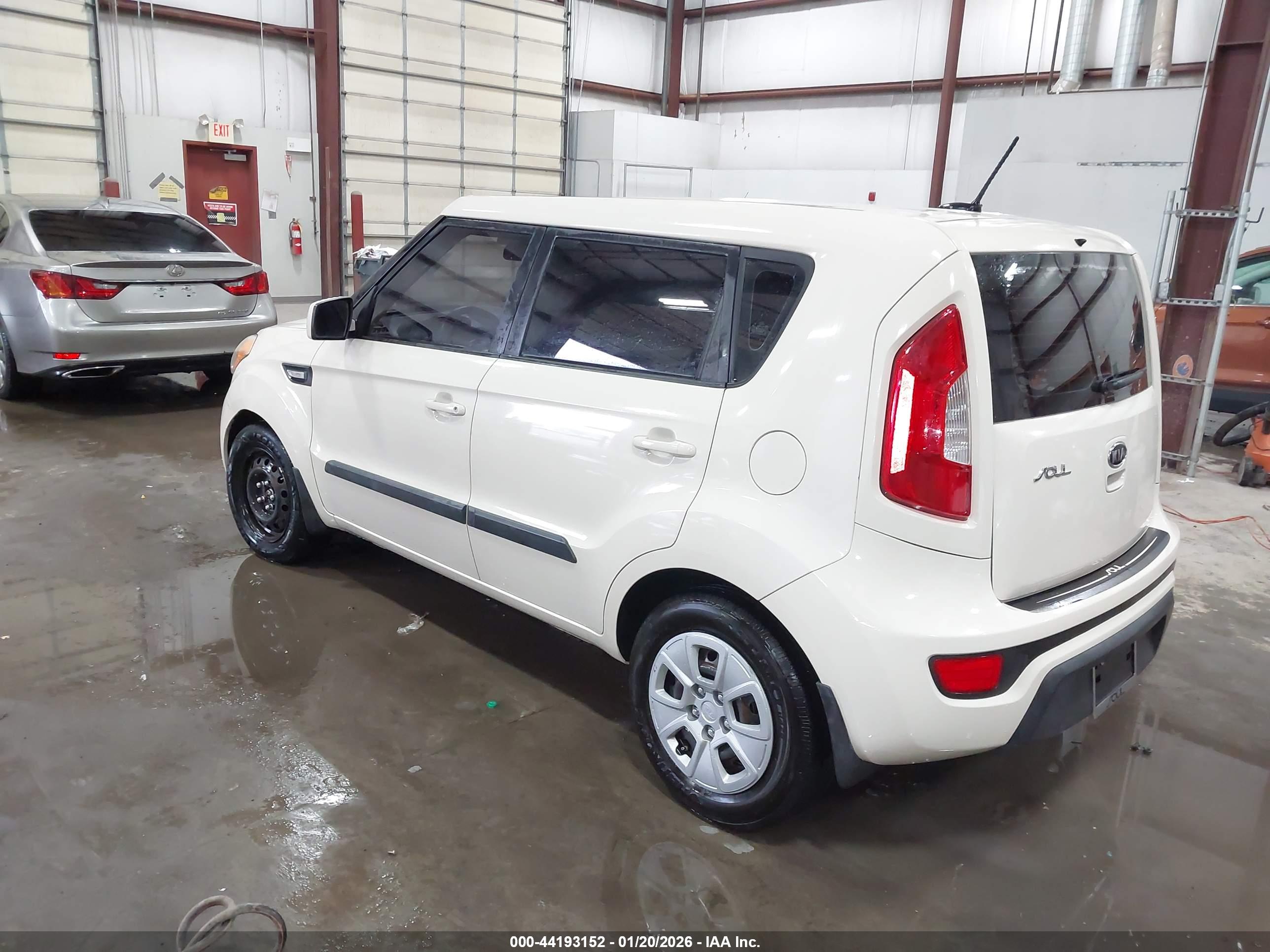 KIA SOUL image 3