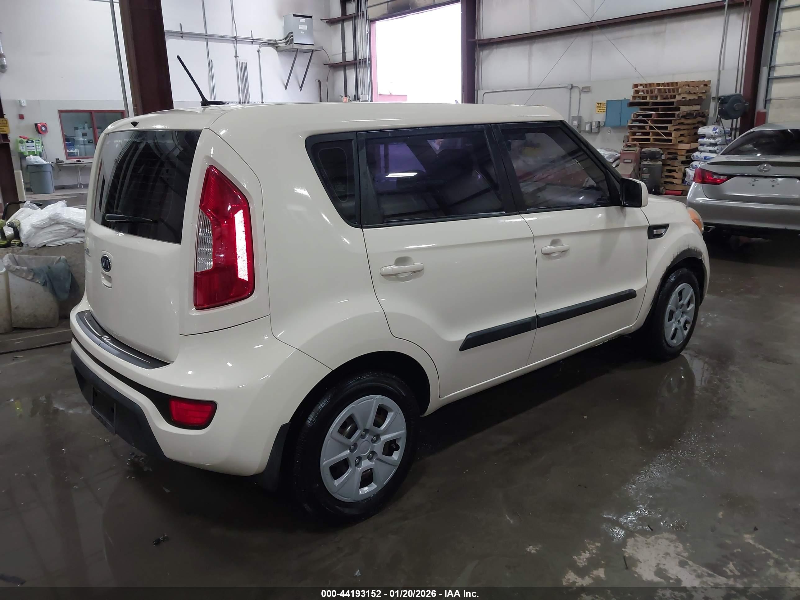 KIA SOUL image 4