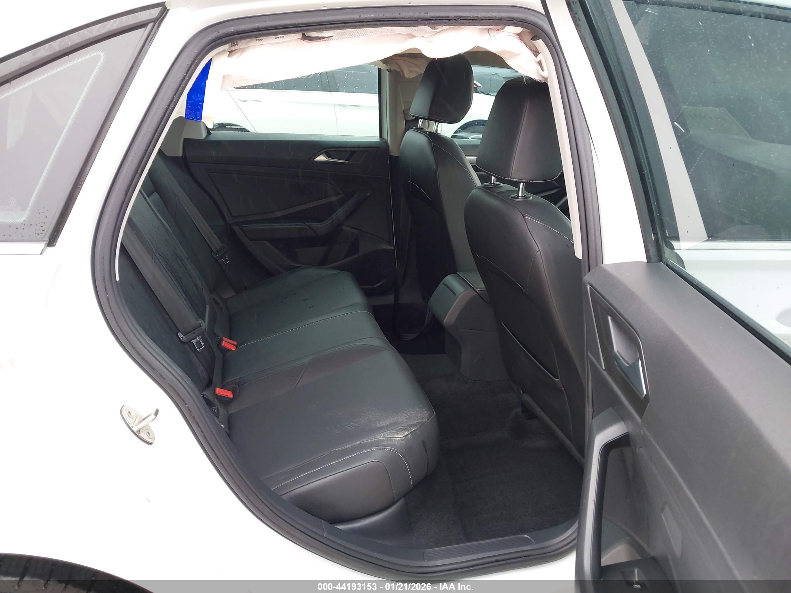 VOLKSWAGEN JETTA image 8