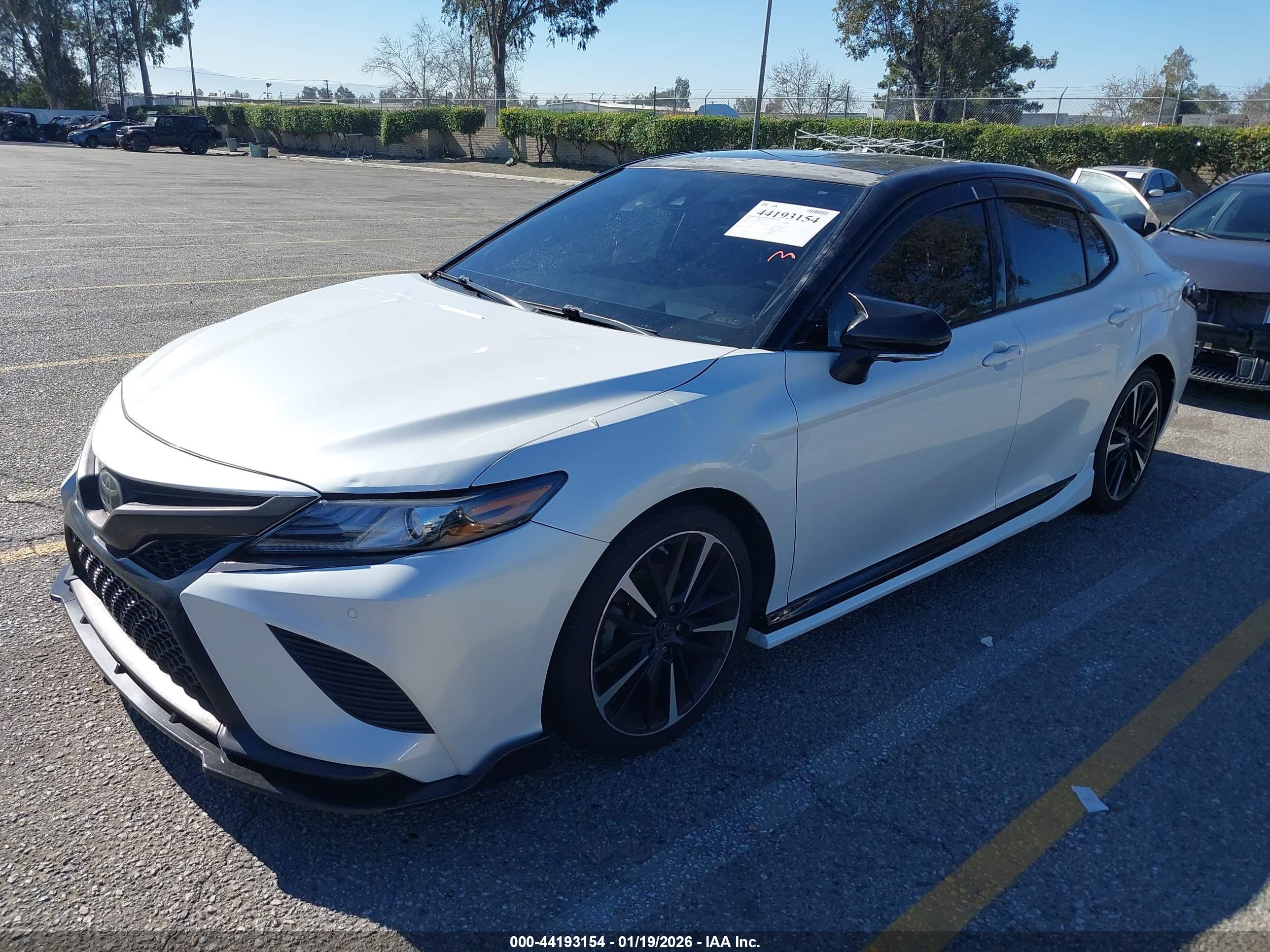 TOYOTA CAMRY image 2