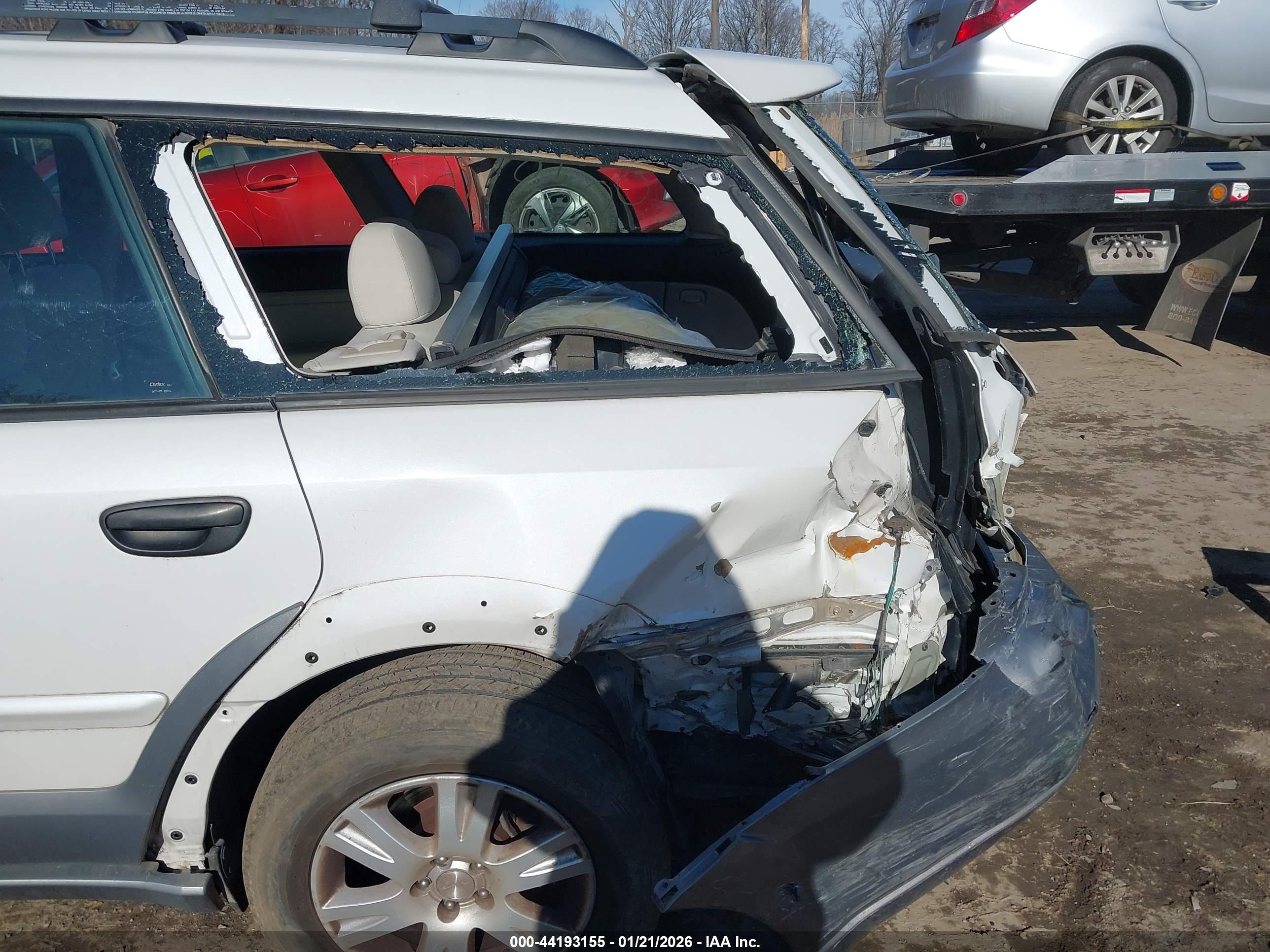 SUBARU OUTBACK image 6