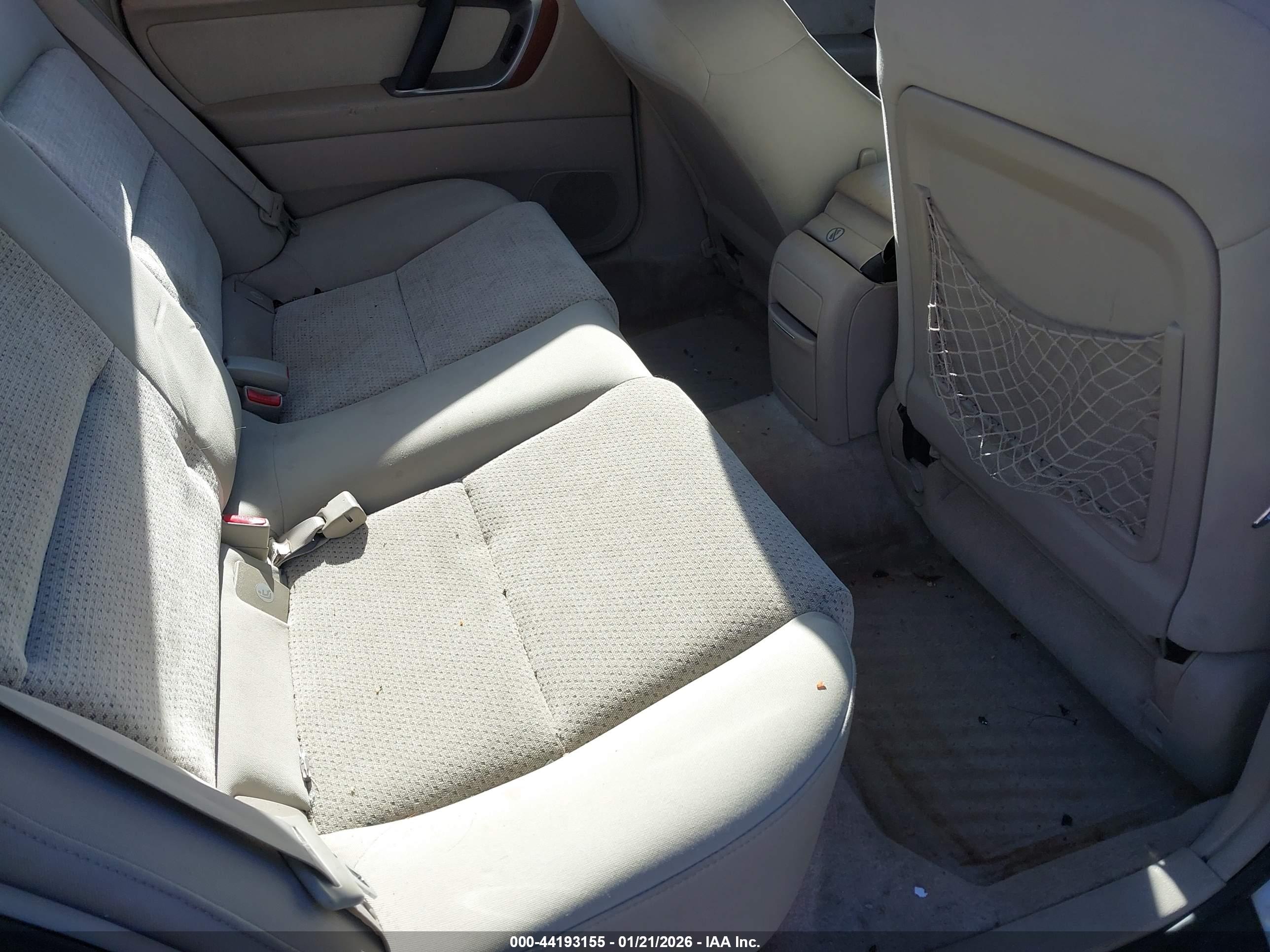 SUBARU OUTBACK image 8