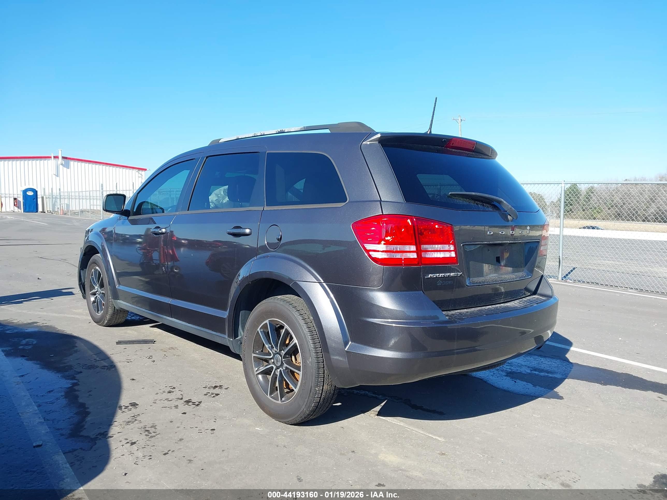 DODGE JOURNEY image 3