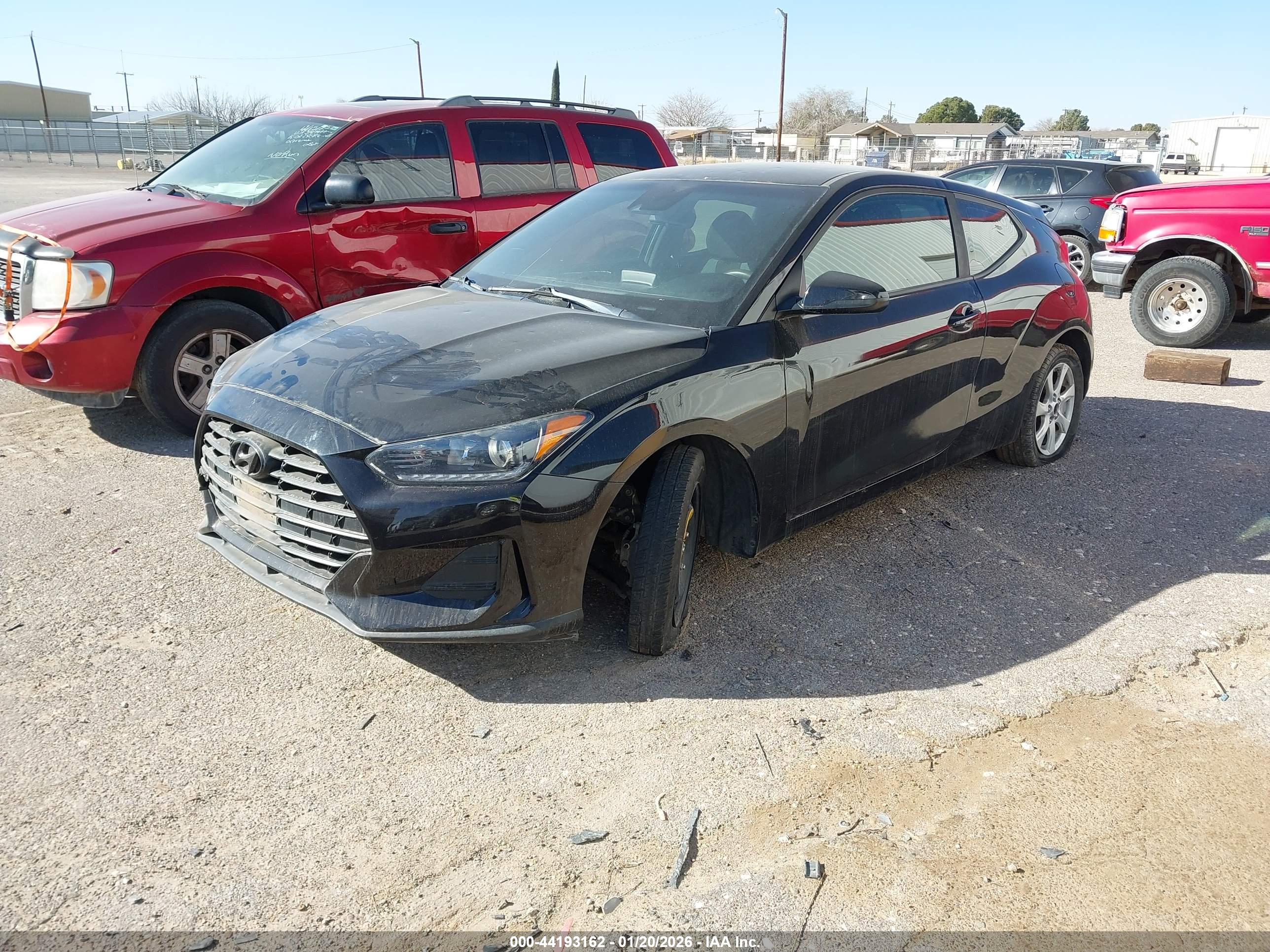 HYUNDAI VELOSTER image 2