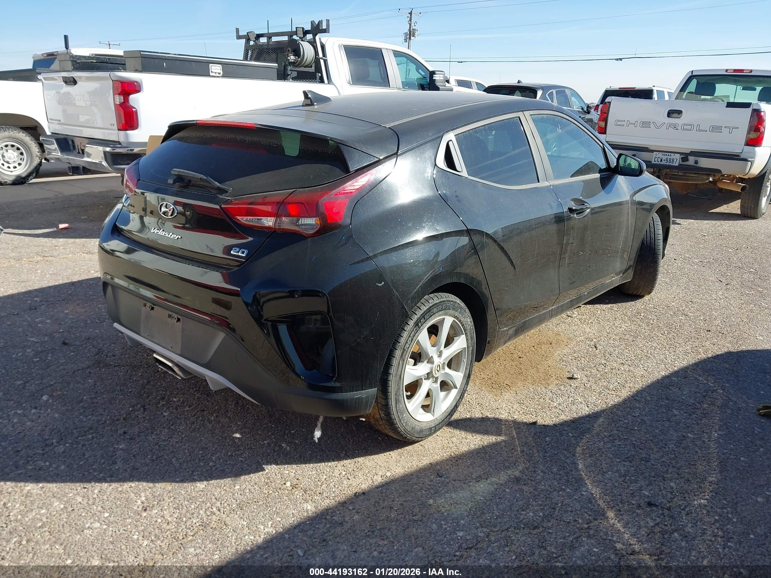 HYUNDAI VELOSTER image 4