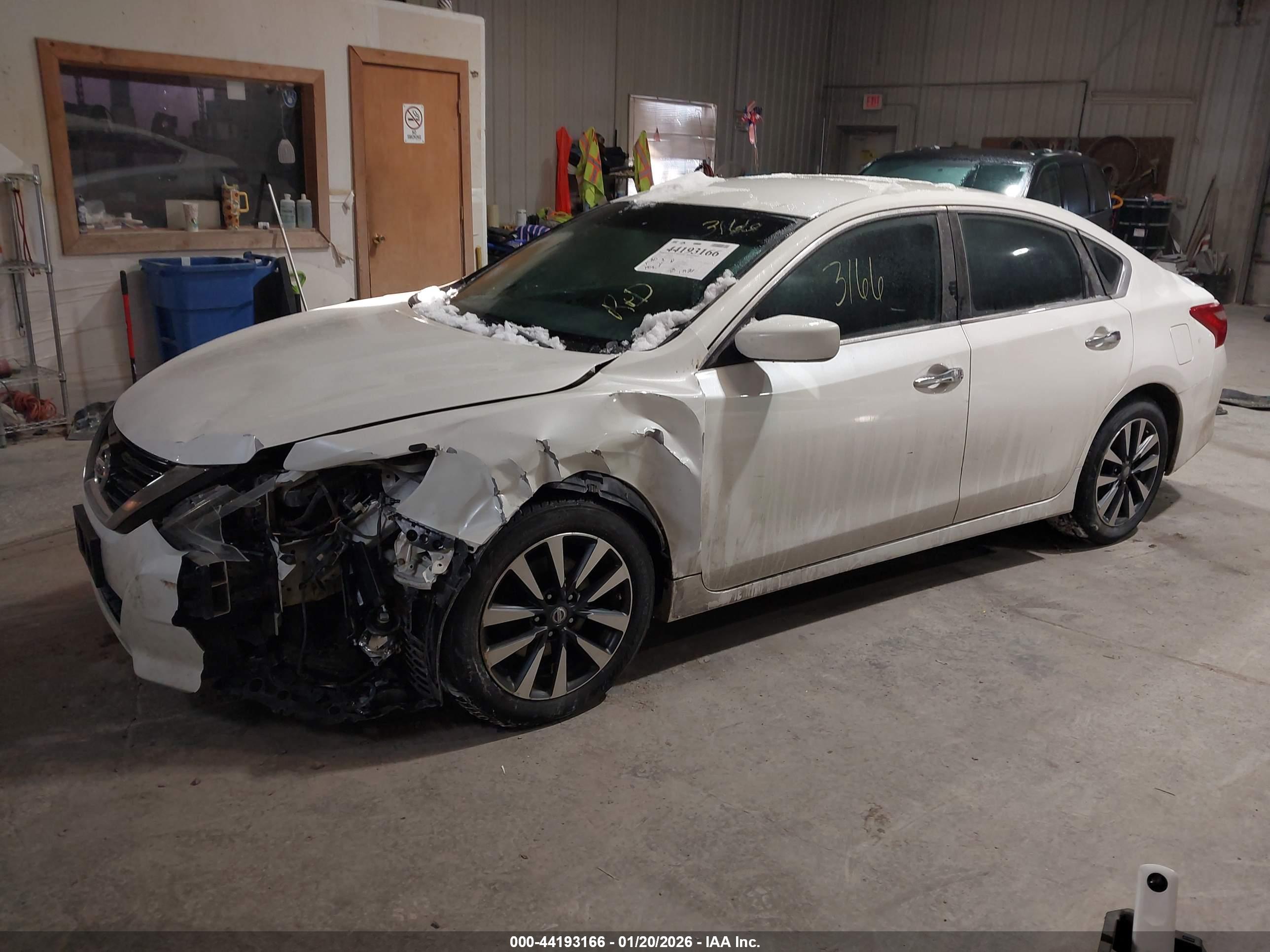 NISSAN ALTIMA image 2