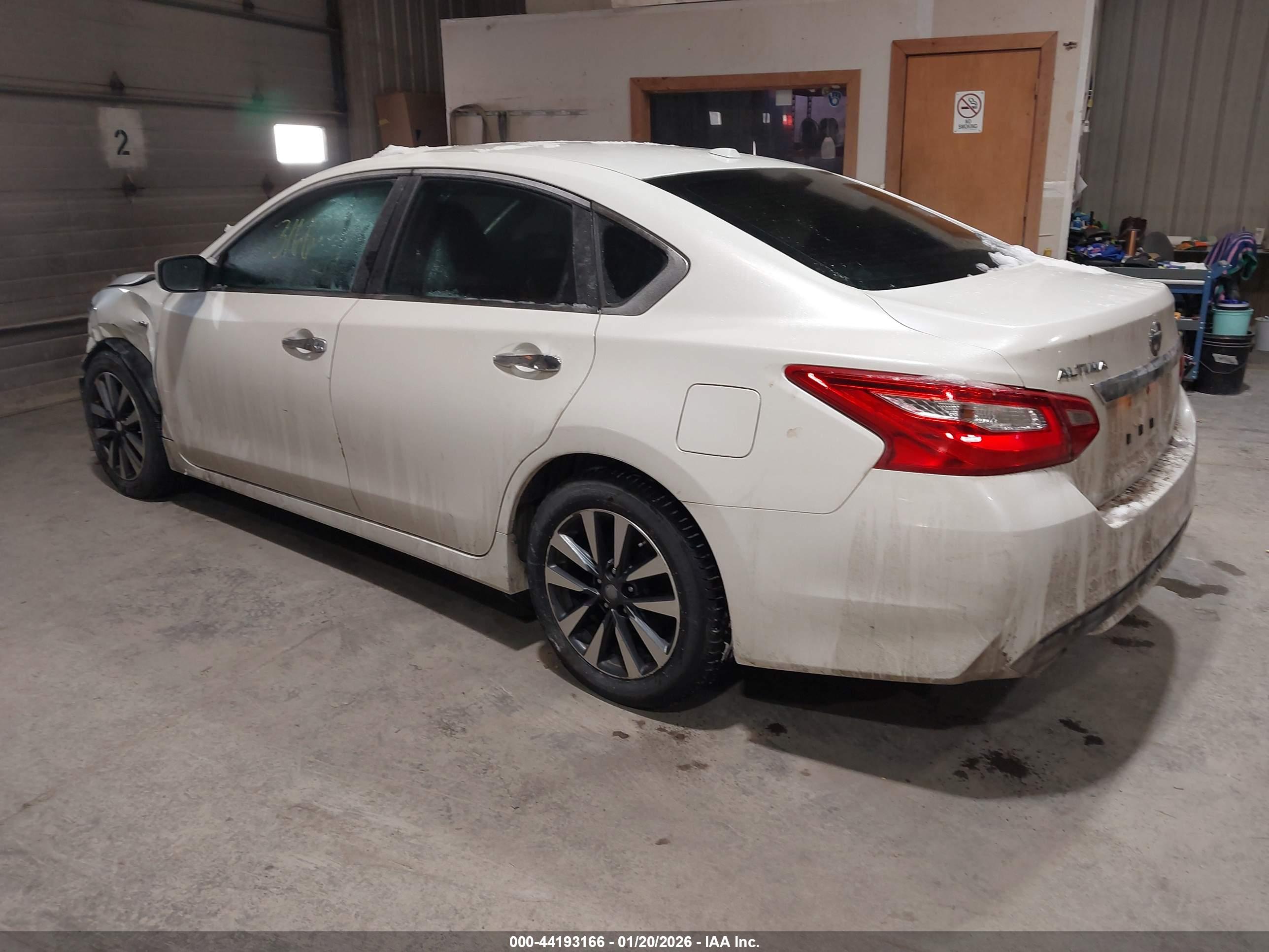 NISSAN ALTIMA image 3