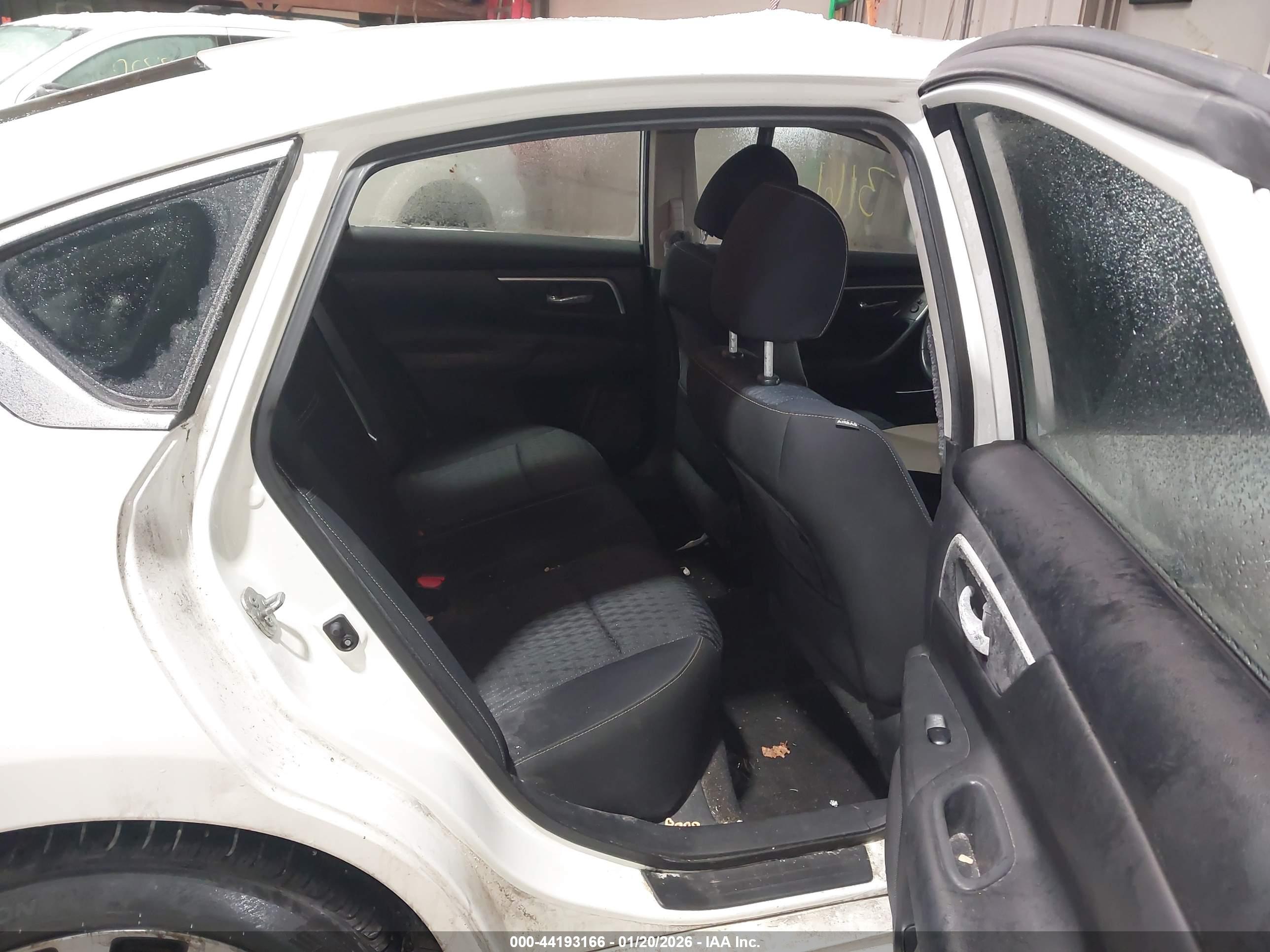 NISSAN ALTIMA image 8