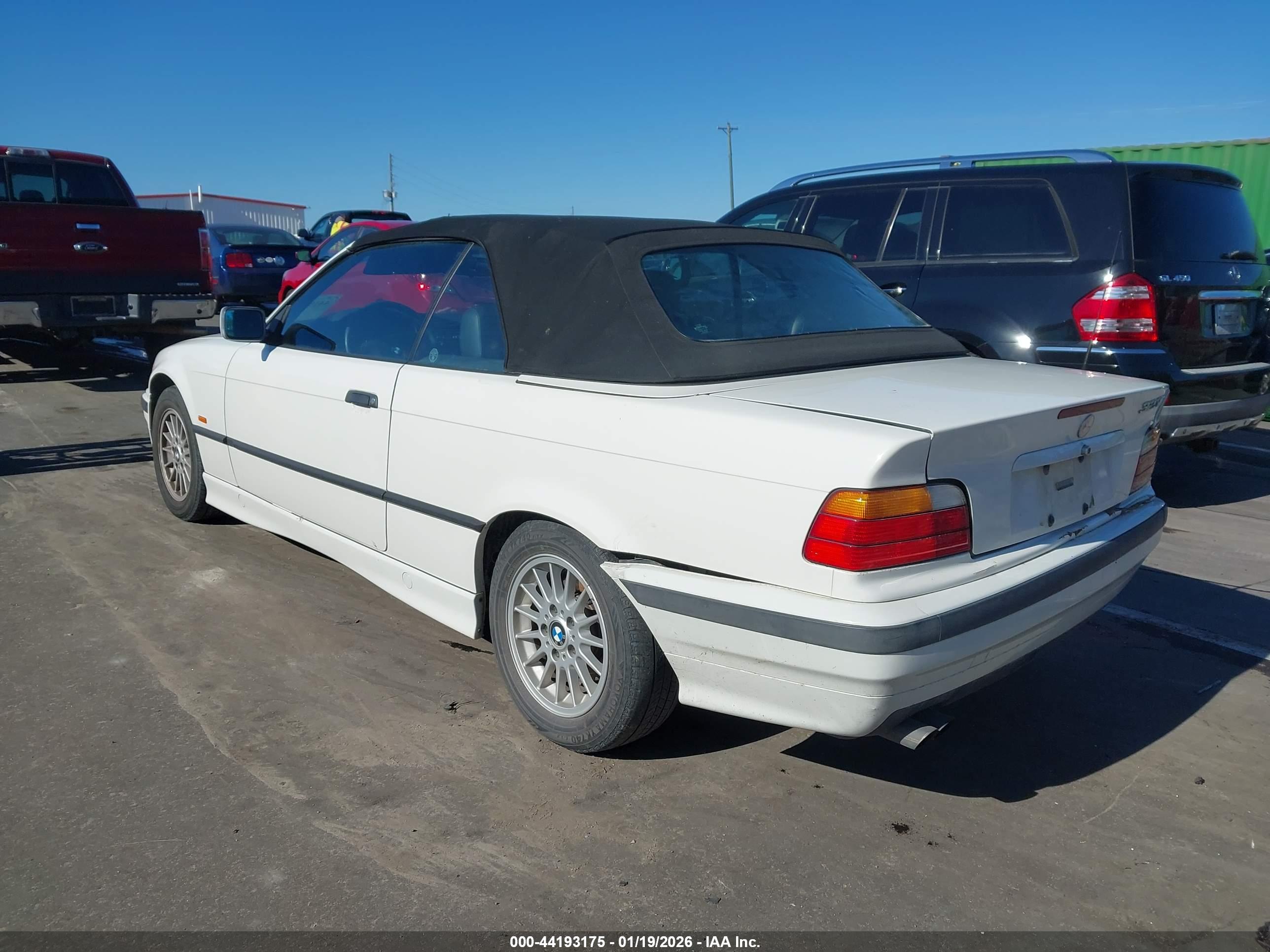 BMW 323IC image 3