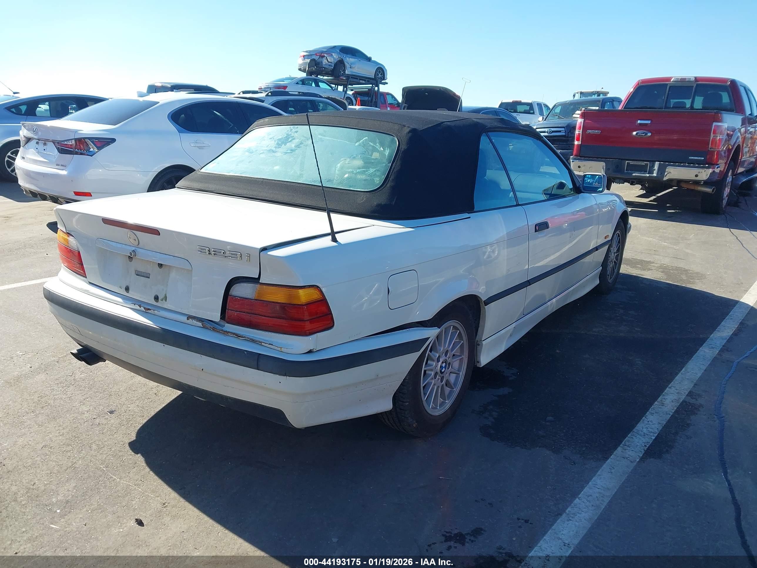 BMW 323IC image 4