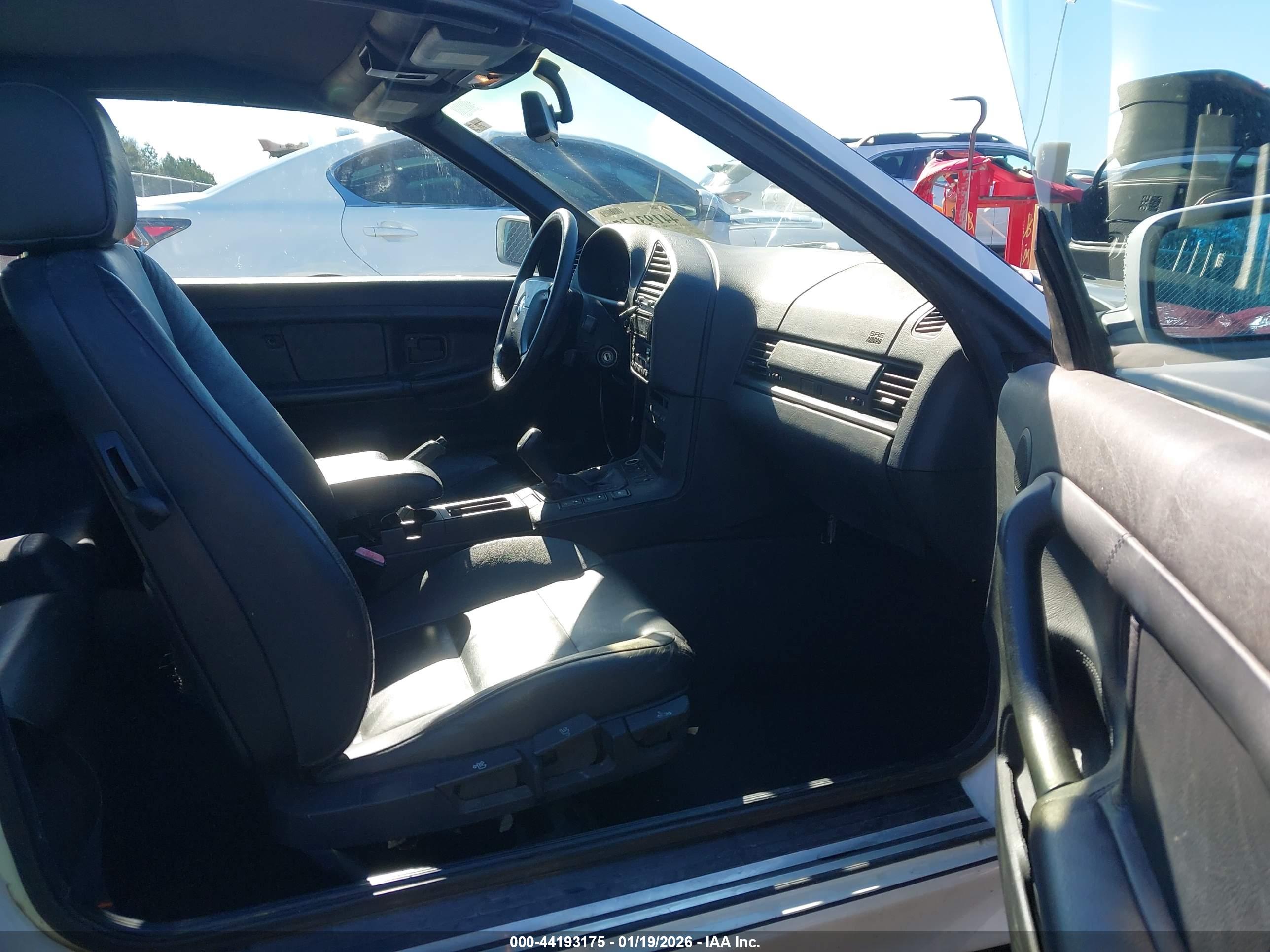 BMW 323IC image 5