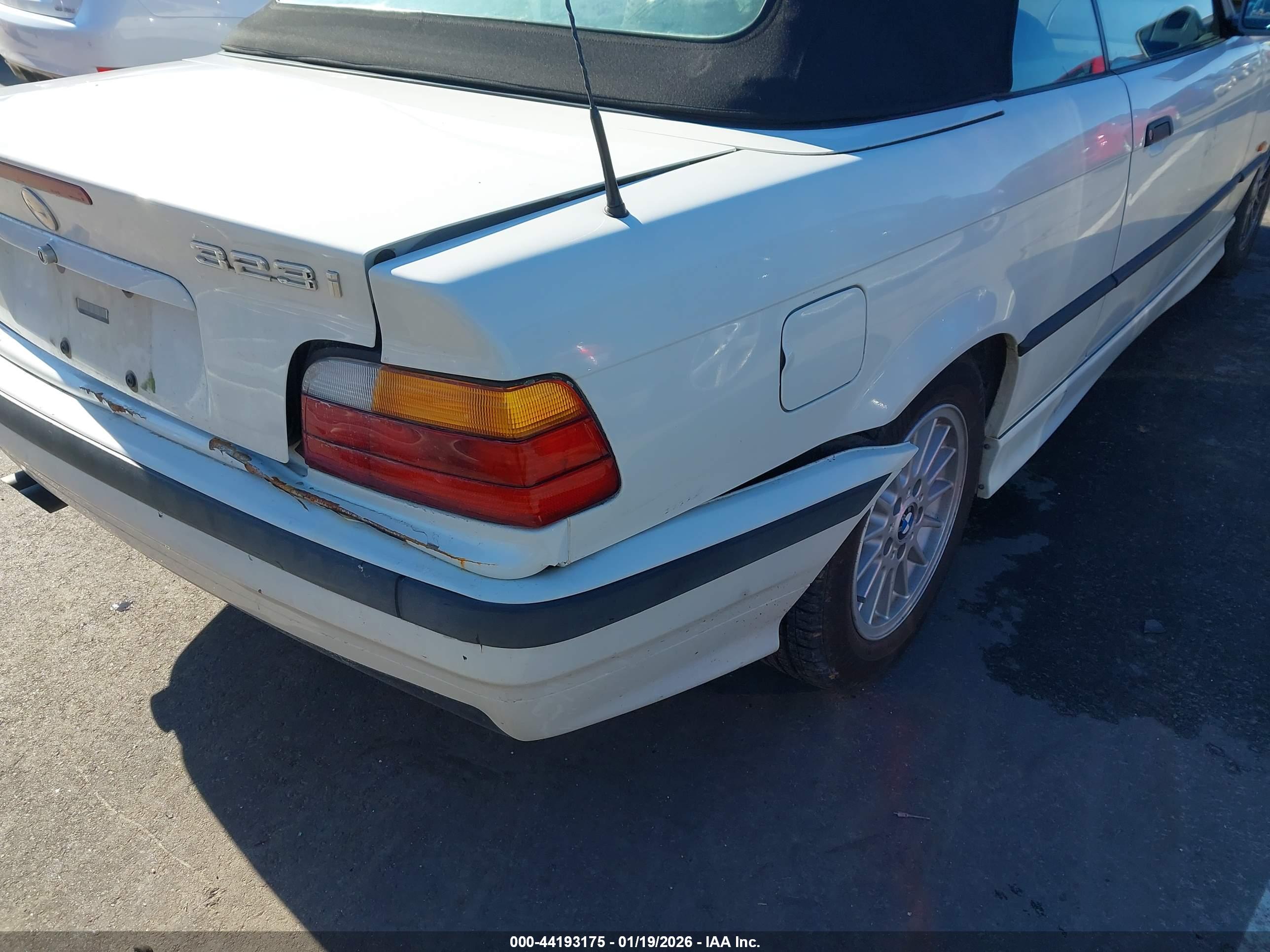 BMW 323IC image 6