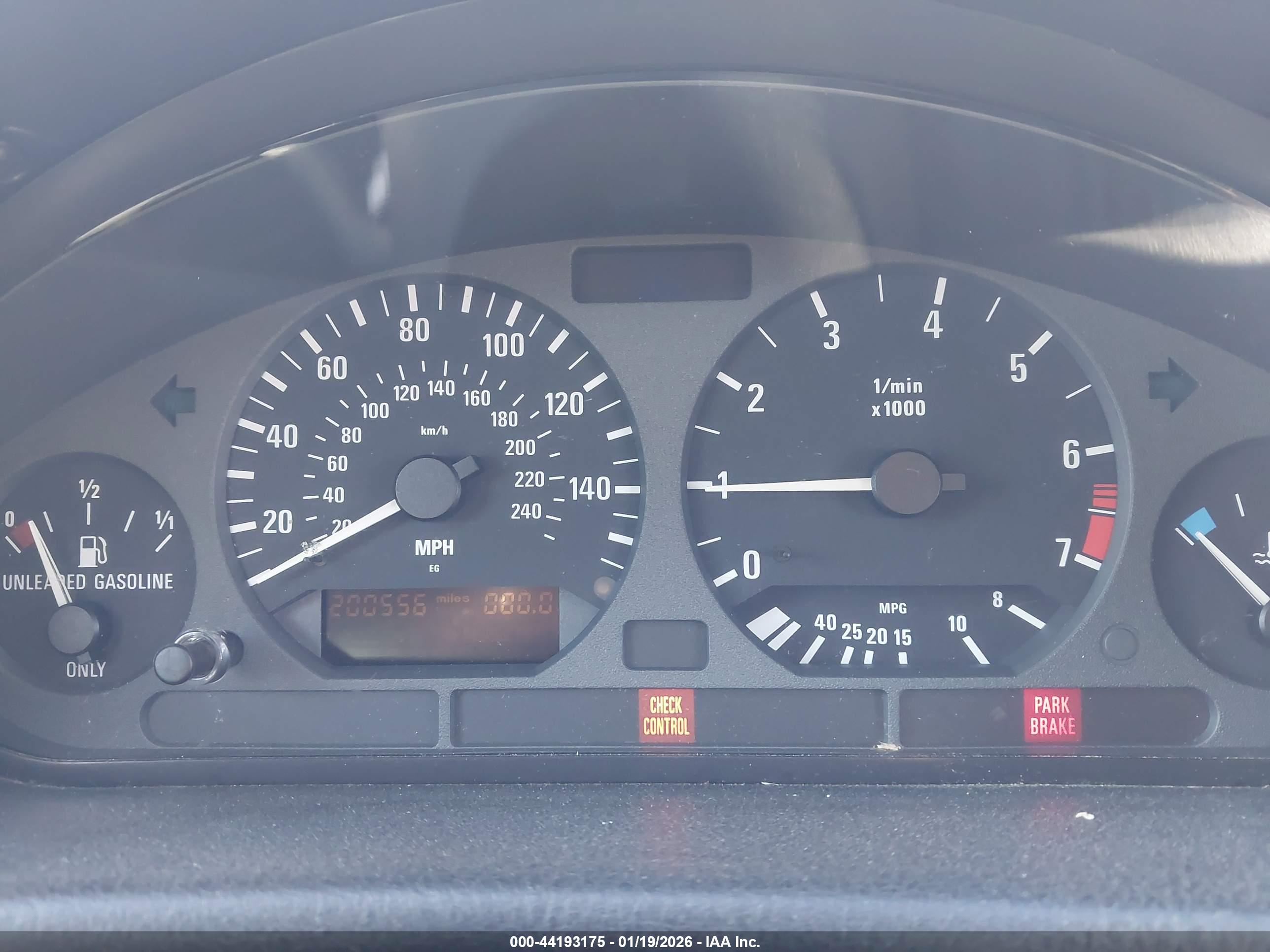 BMW 323IC image 7