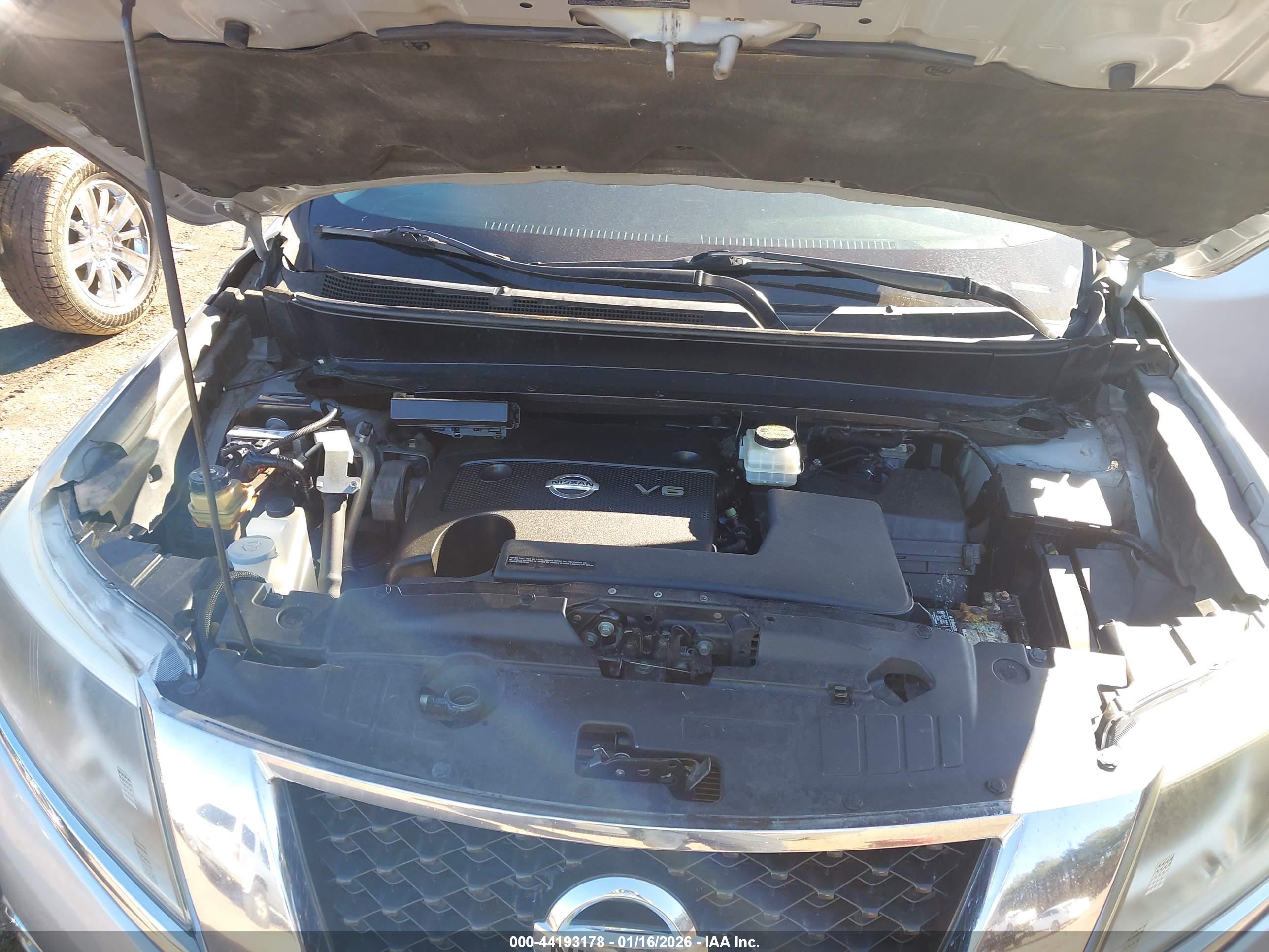 NISSAN PATHFINDER image 10