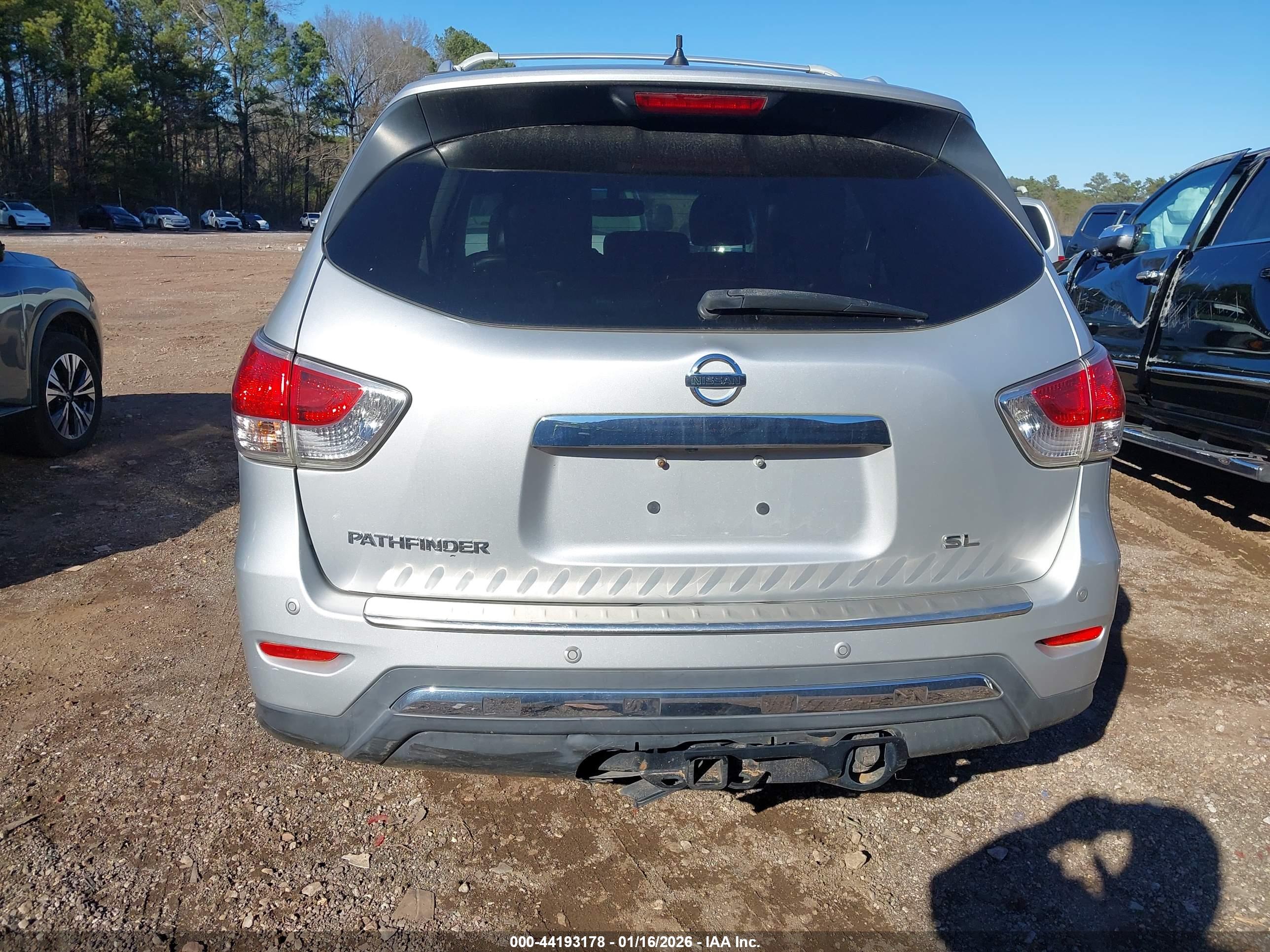 NISSAN PATHFINDER image 6