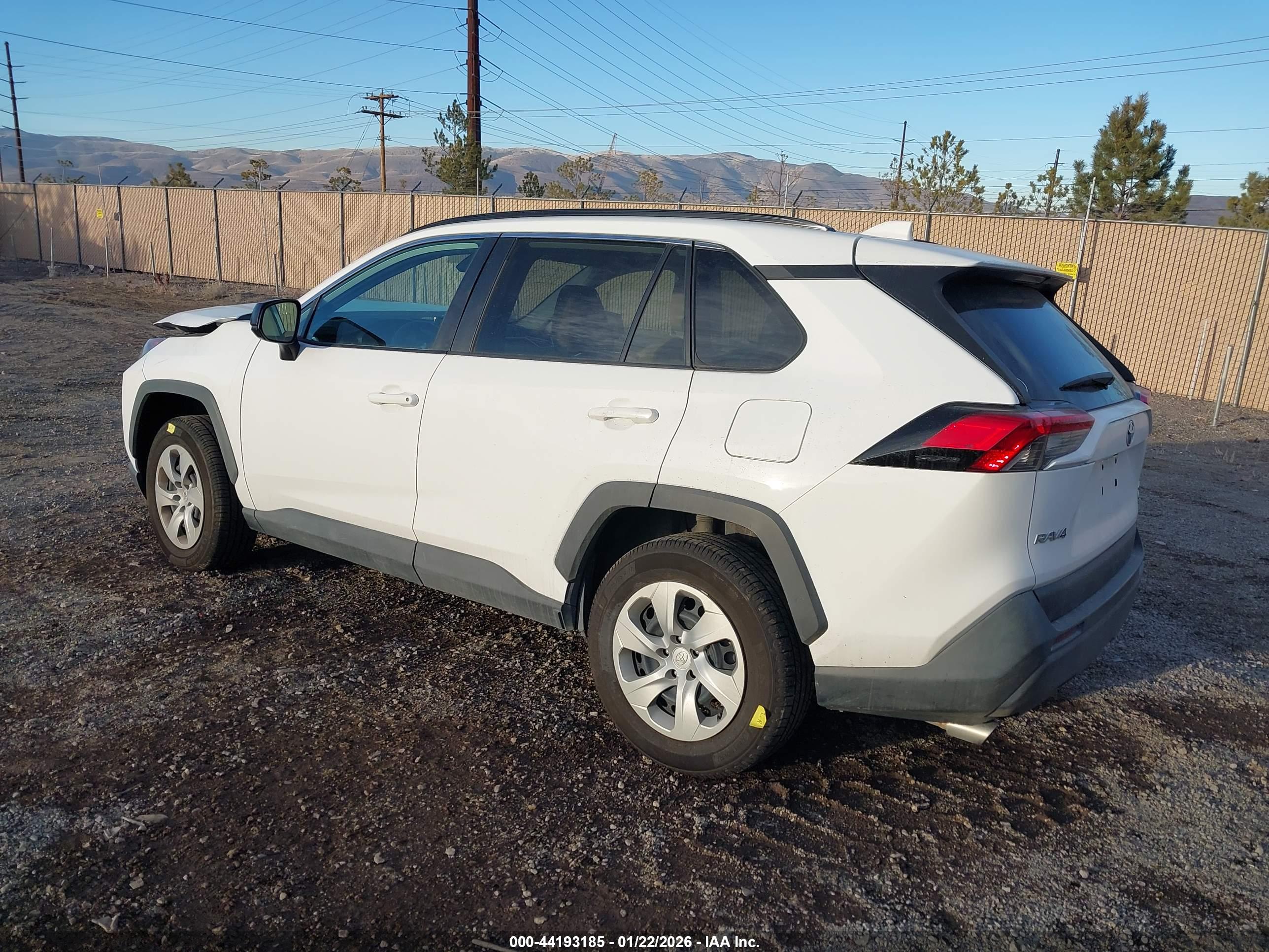 TOYOTA RAV4 image 3