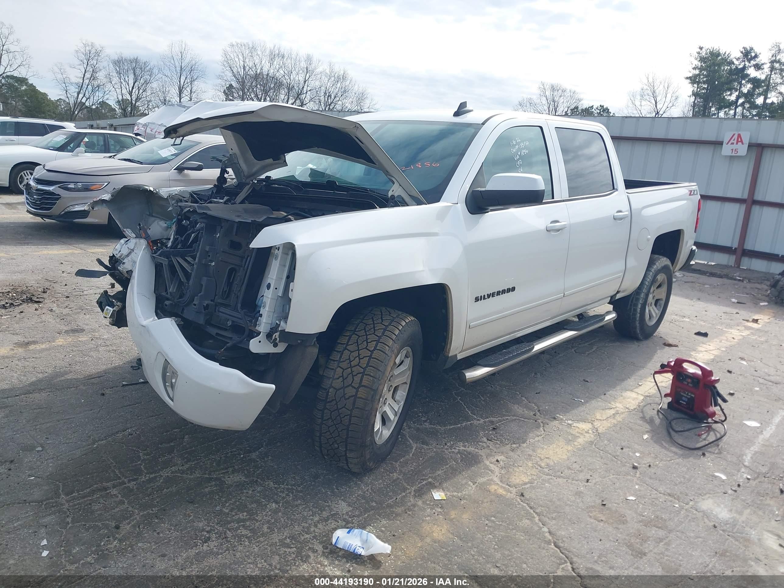 CHEVROLET SILVERADO image 2