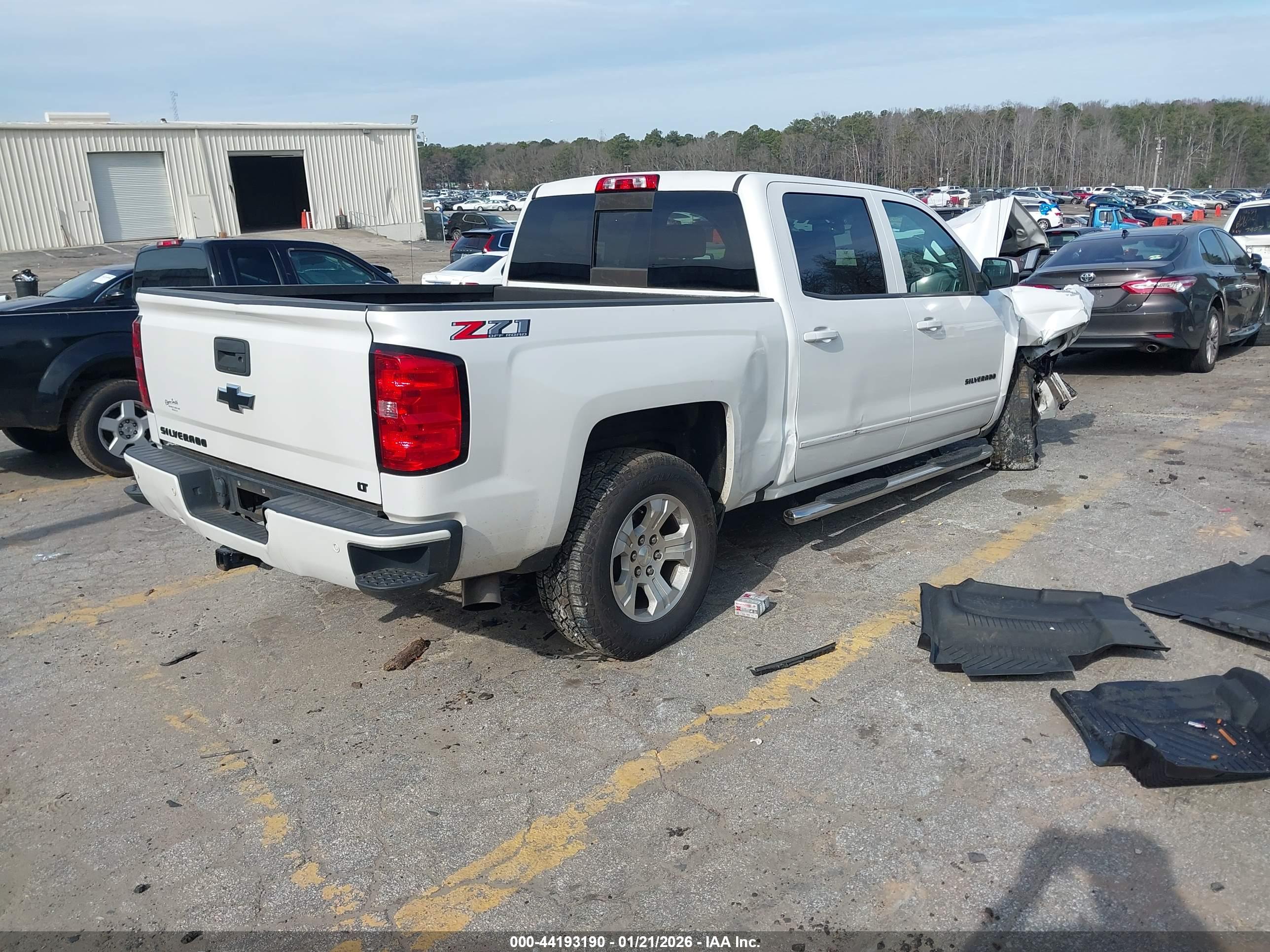 CHEVROLET SILVERADO image 4
