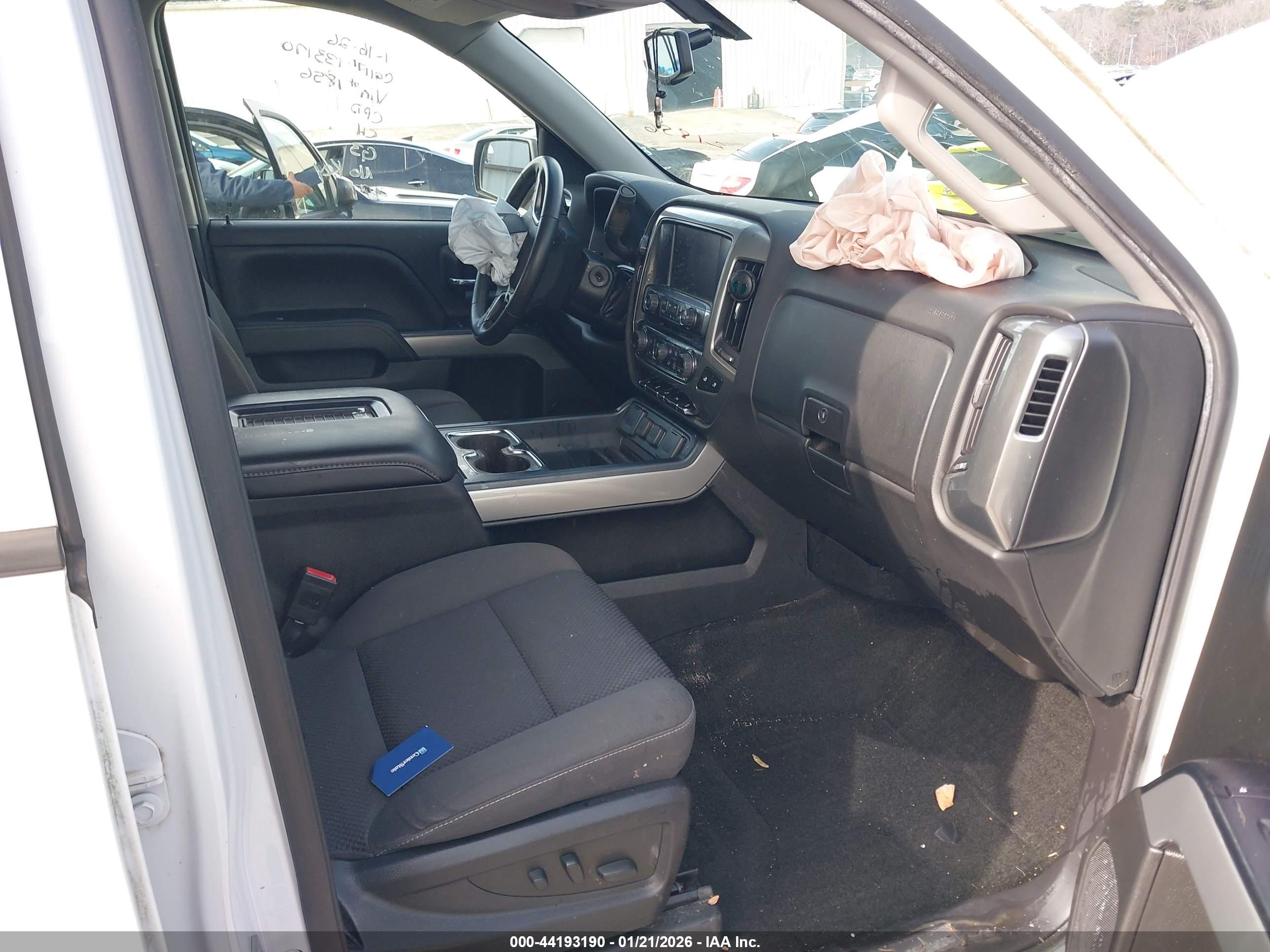 CHEVROLET SILVERADO image 5