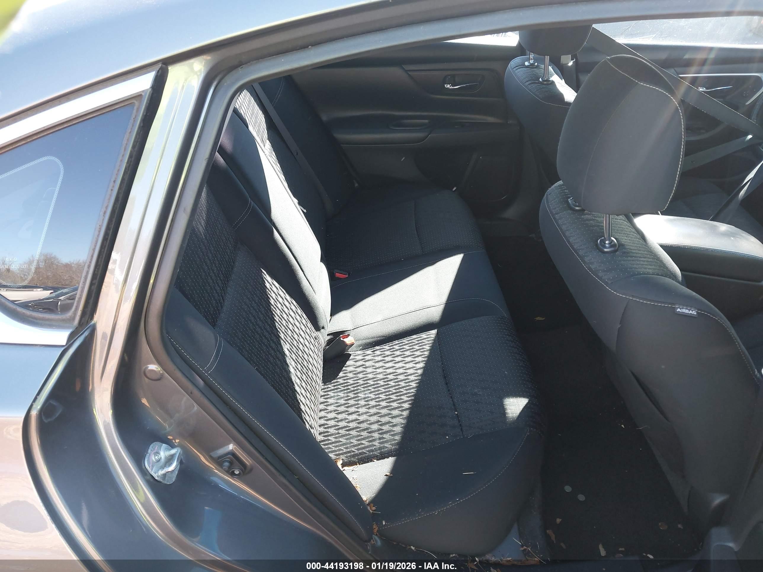 NISSAN ALTIMA image 8