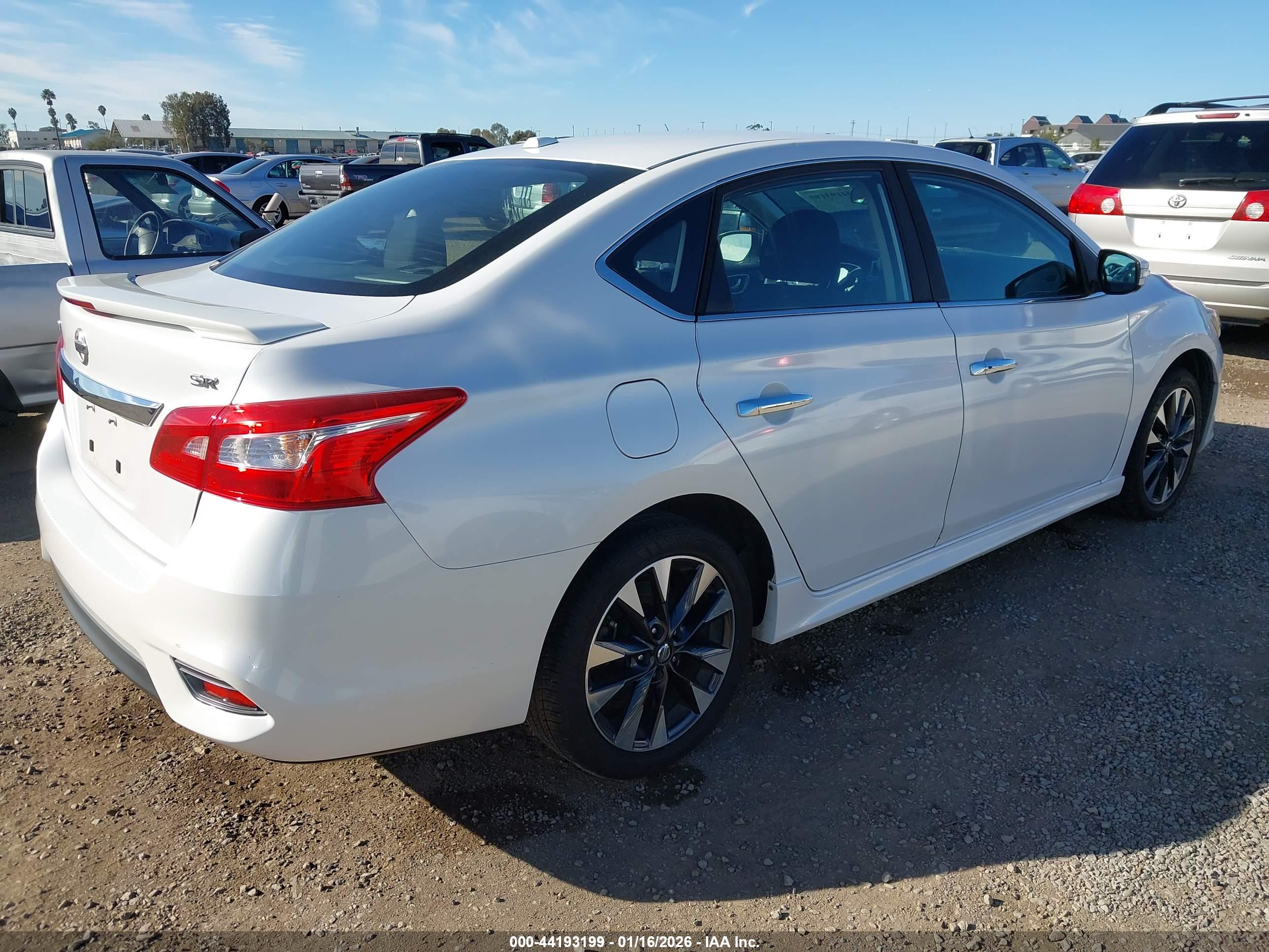 NISSAN SENTRA image 4