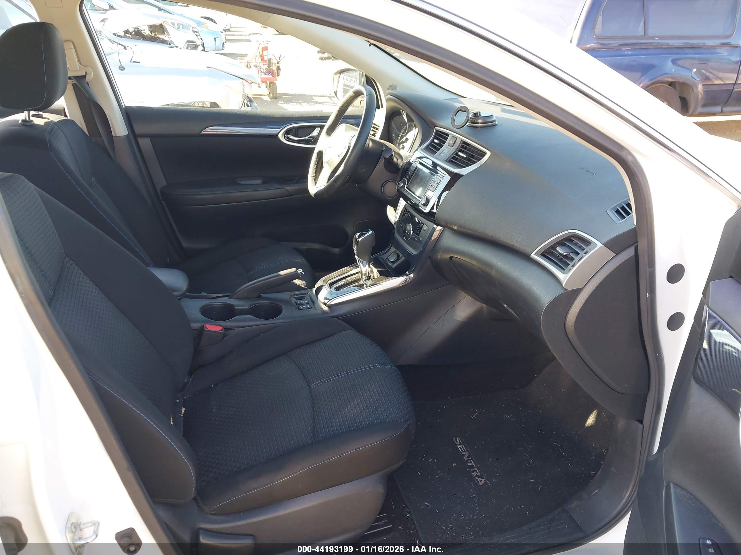 NISSAN SENTRA image 5