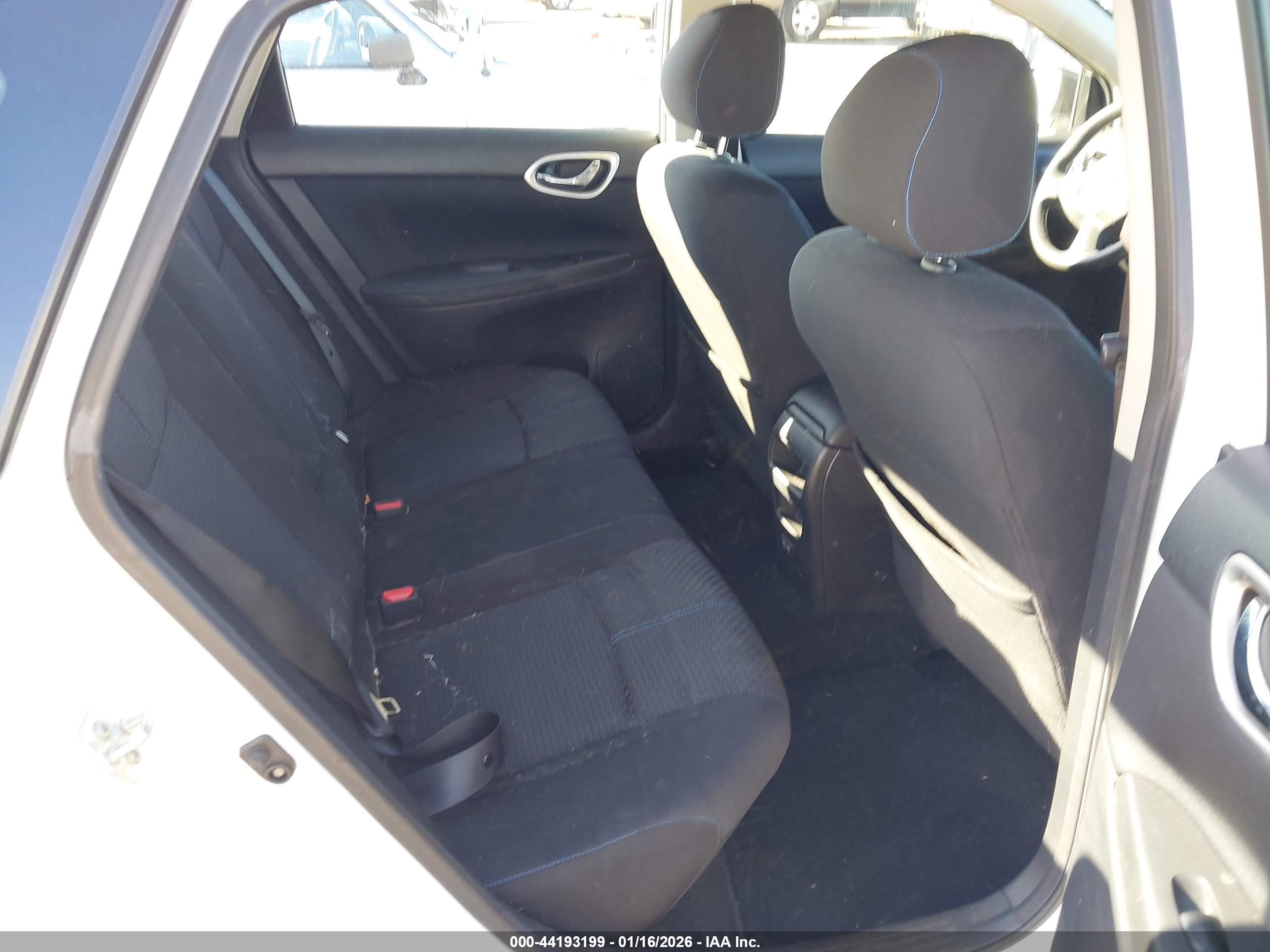 NISSAN SENTRA image 8