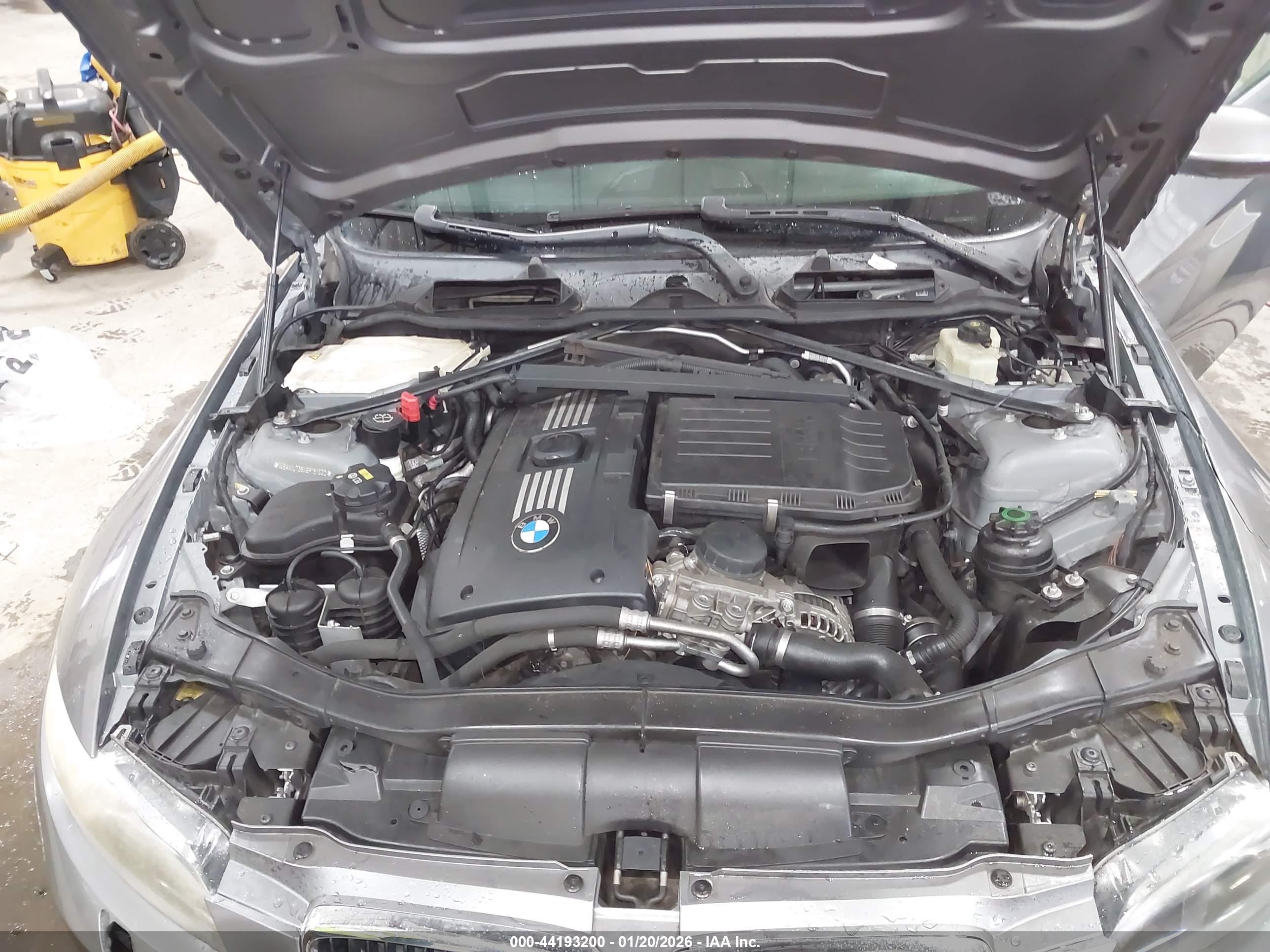 BMW 335I image 10