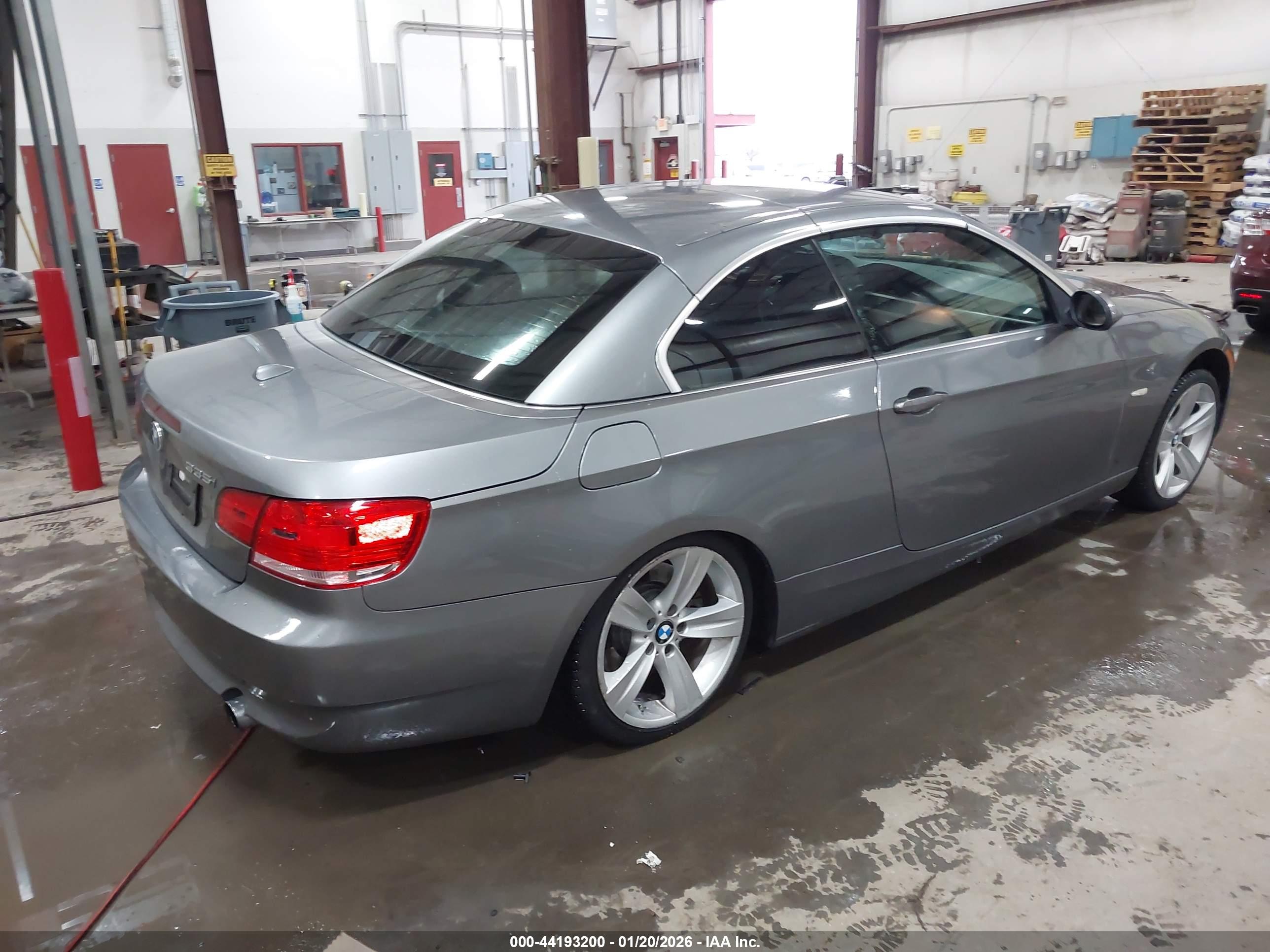 BMW 335I image 4