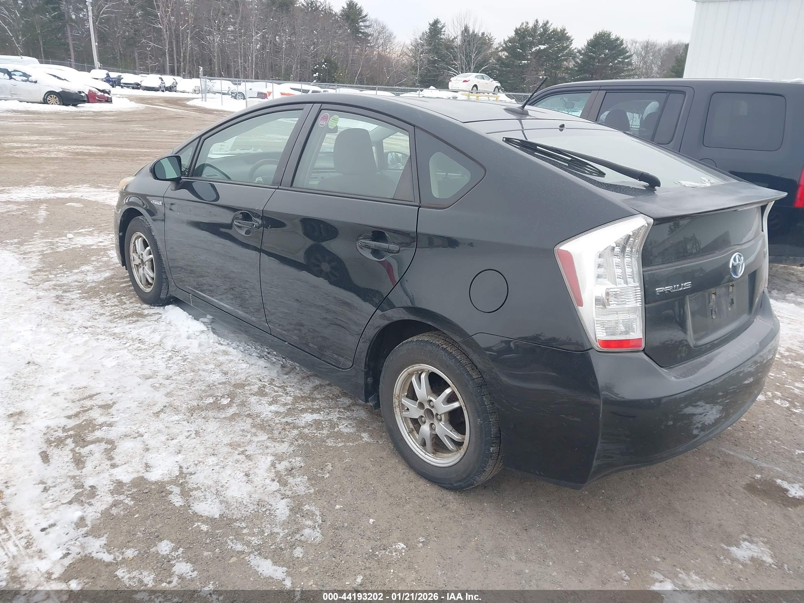 TOYOTA PRIUS image 3