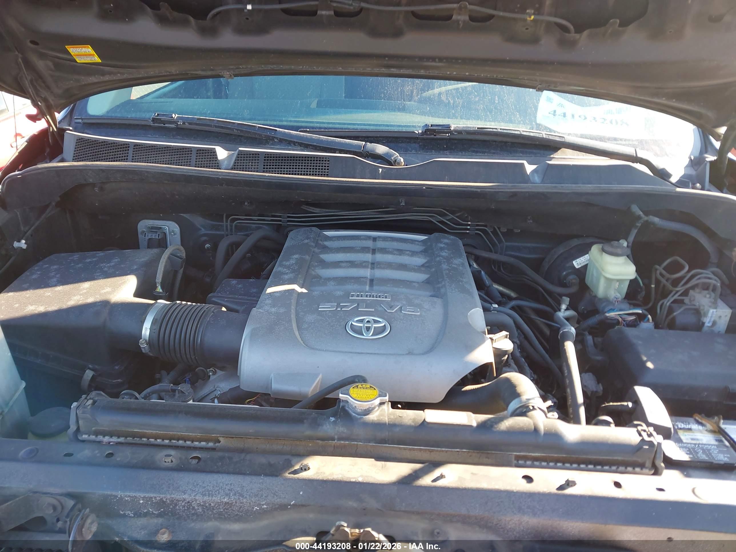 TOYOTA TUNDRA image 10