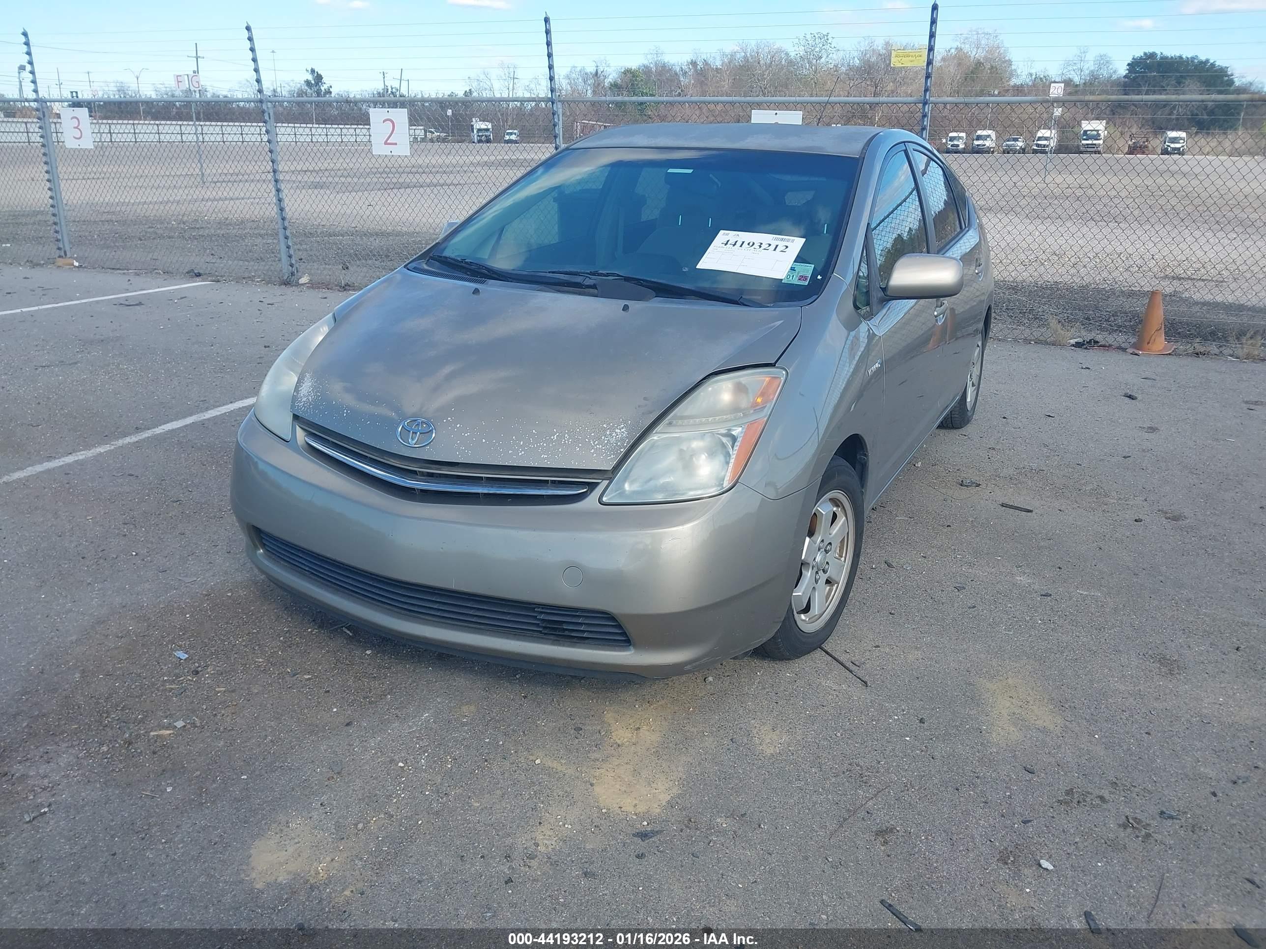 TOYOTA PRIUS image 2