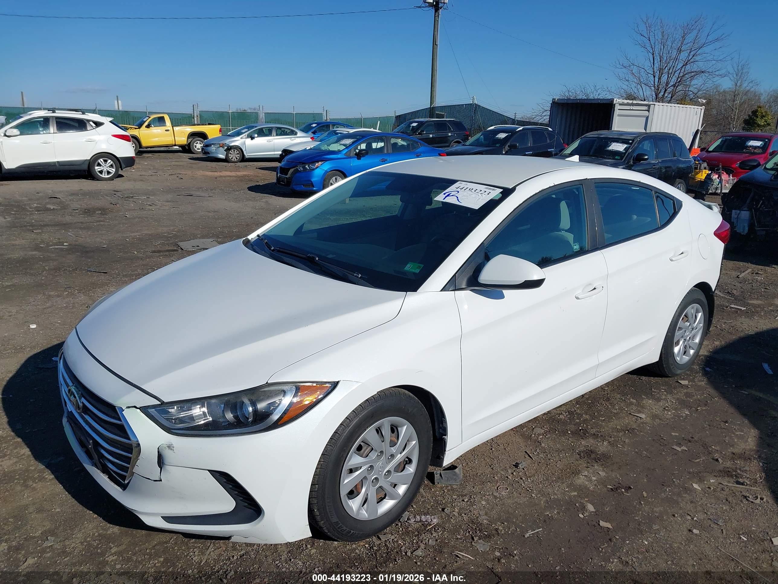 HYUNDAI ELANTRA image 2