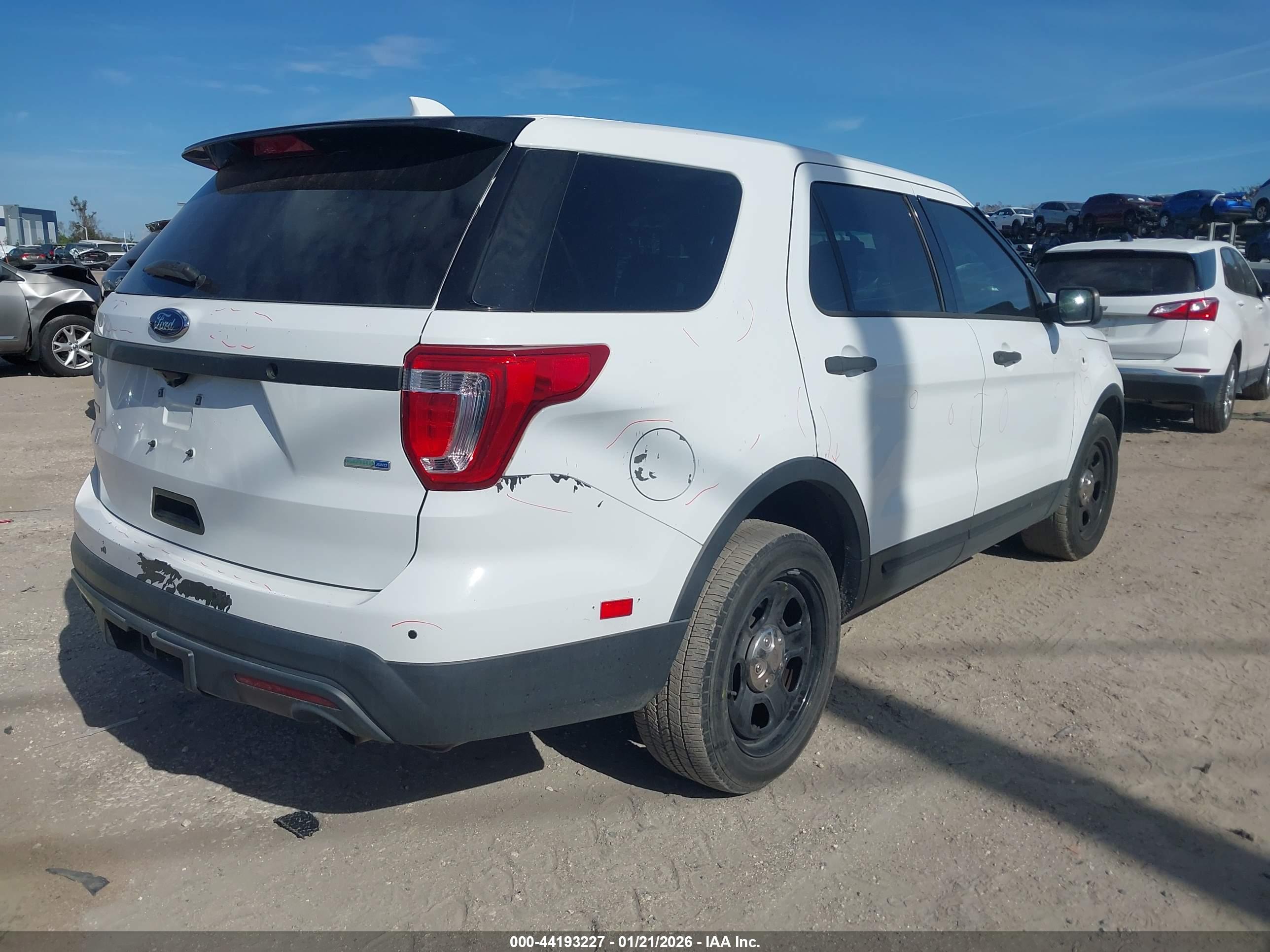 FORD UTILITY image 4