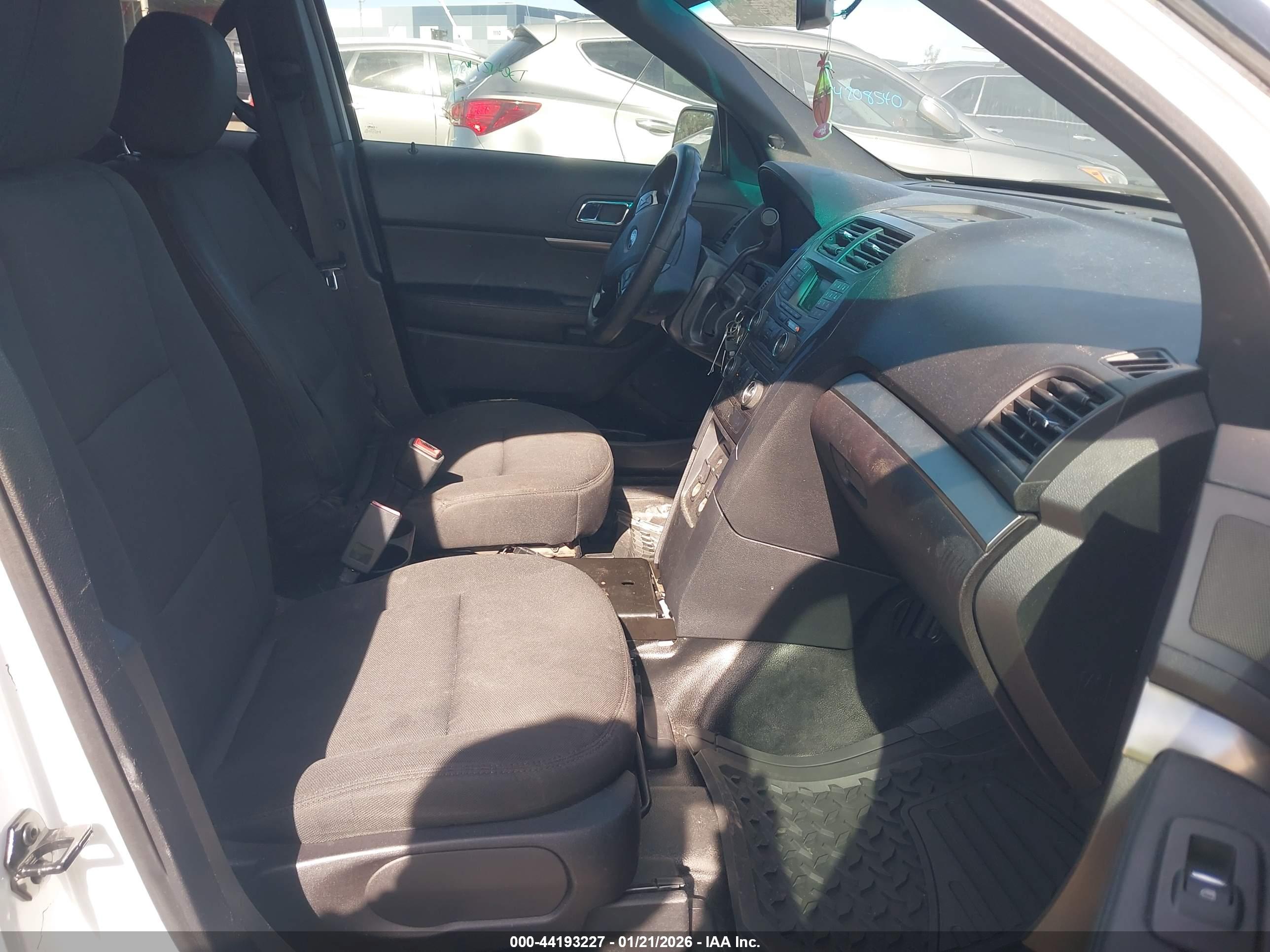 FORD UTILITY image 5