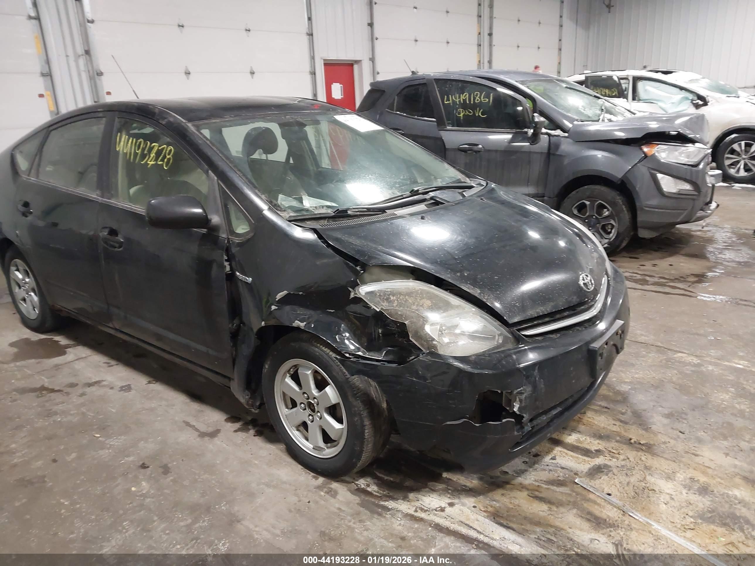 TOYOTA PRIUS image 6