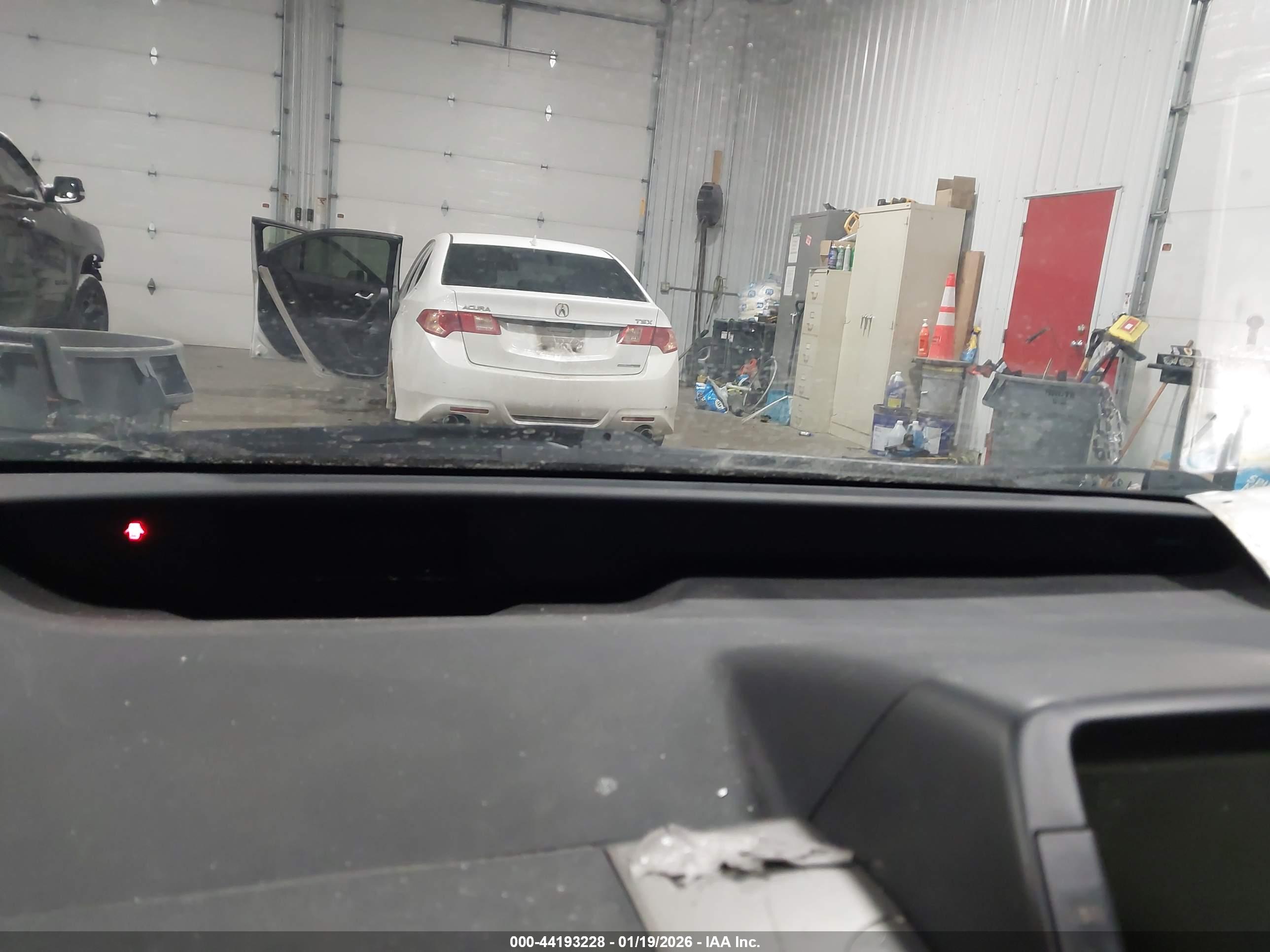TOYOTA PRIUS image 7