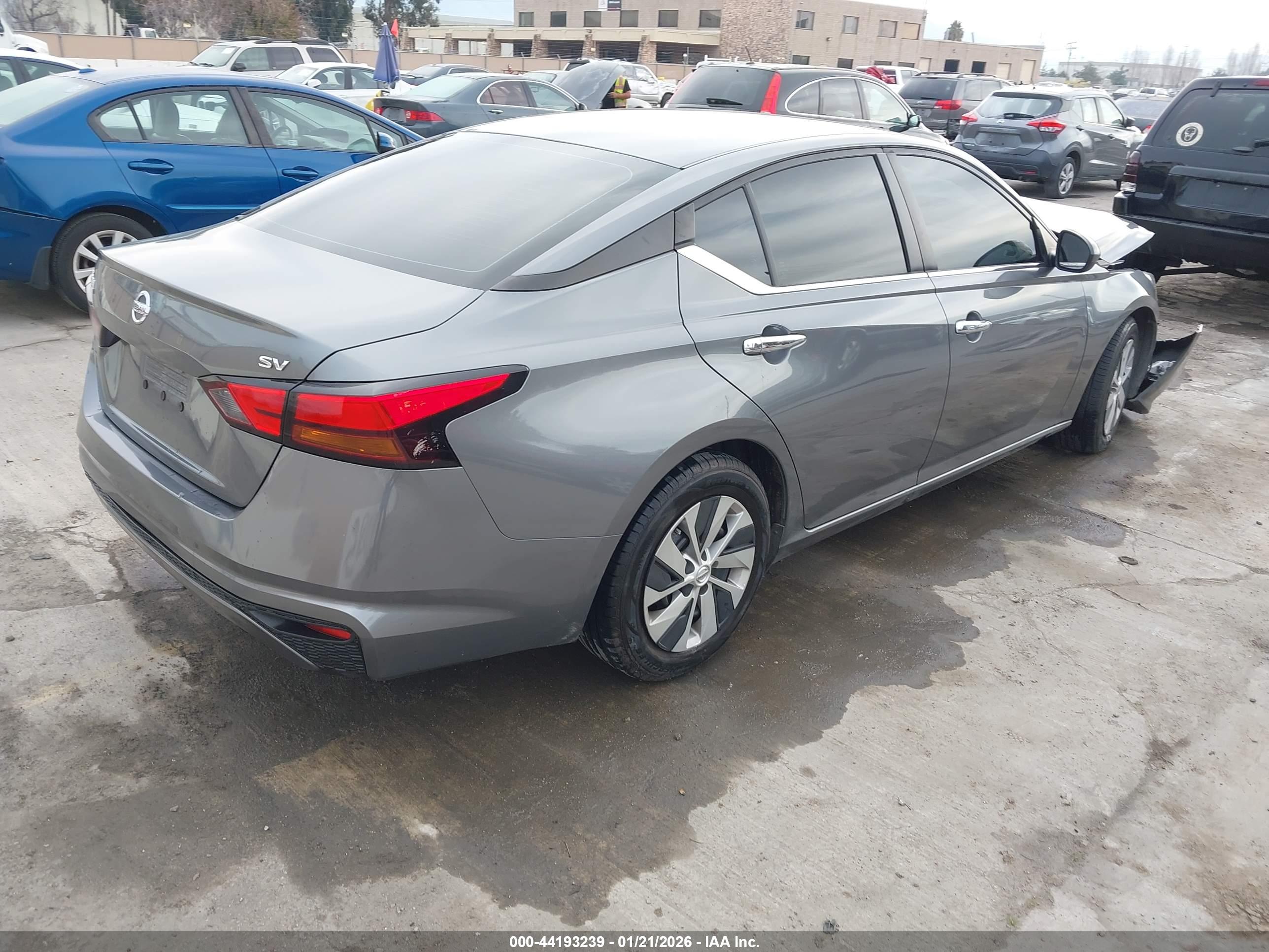 NISSAN ALTIMA image 4