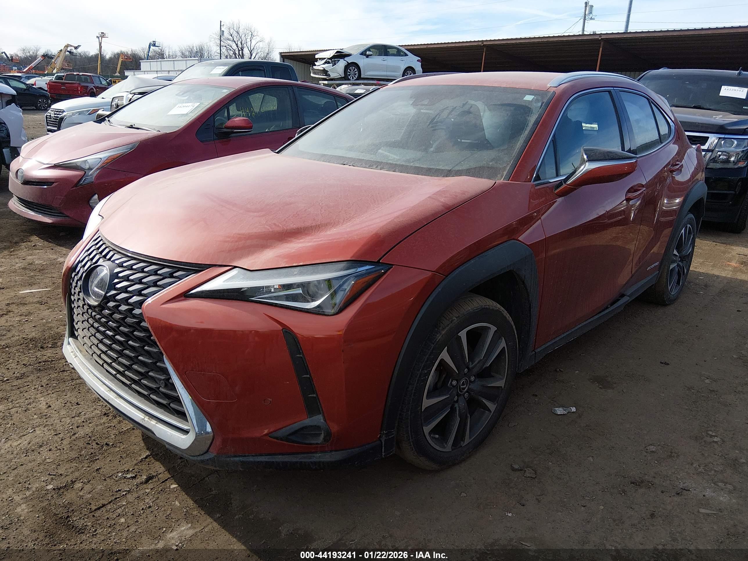 LEXUS UX image 2
