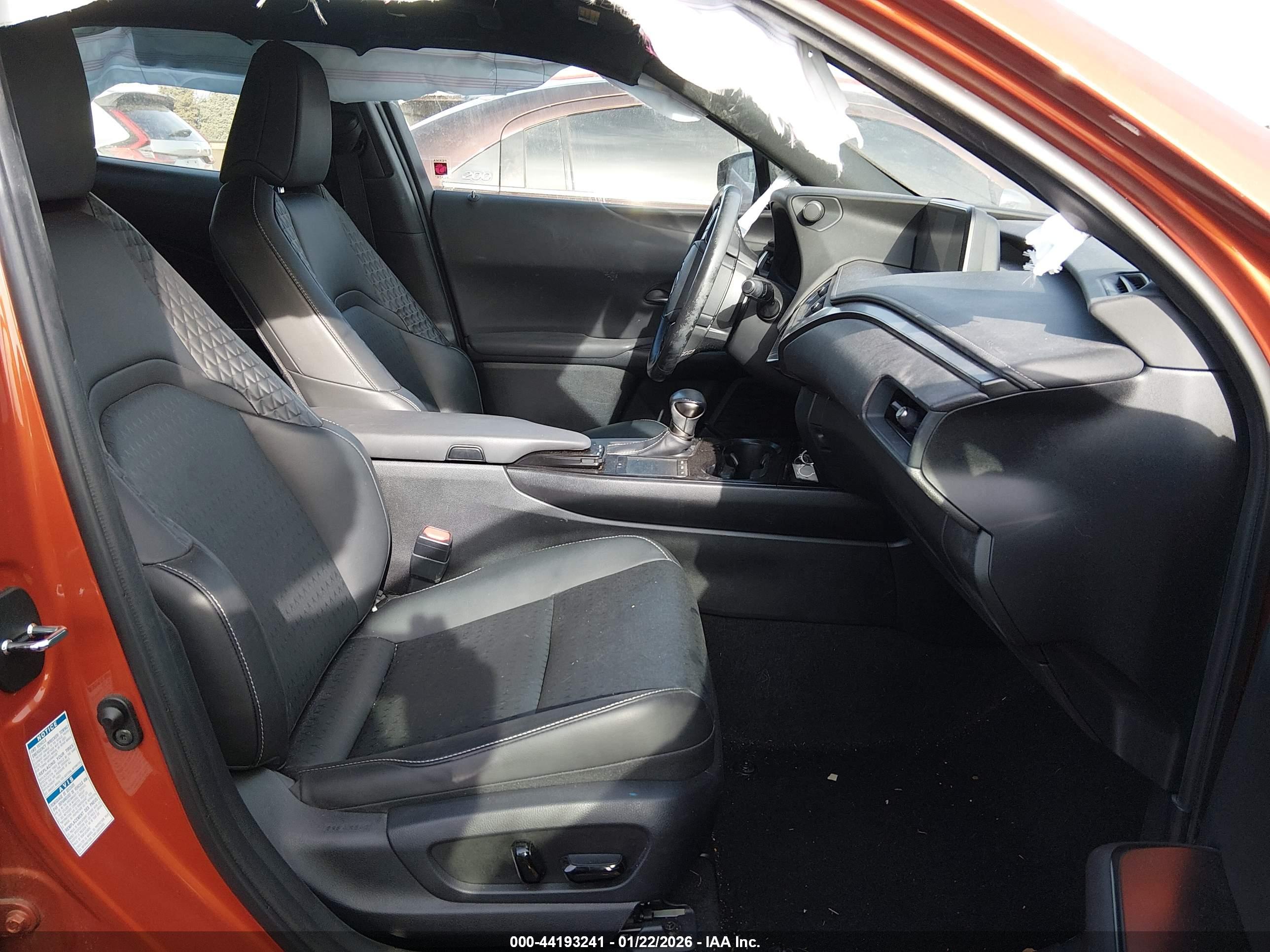 LEXUS UX image 5