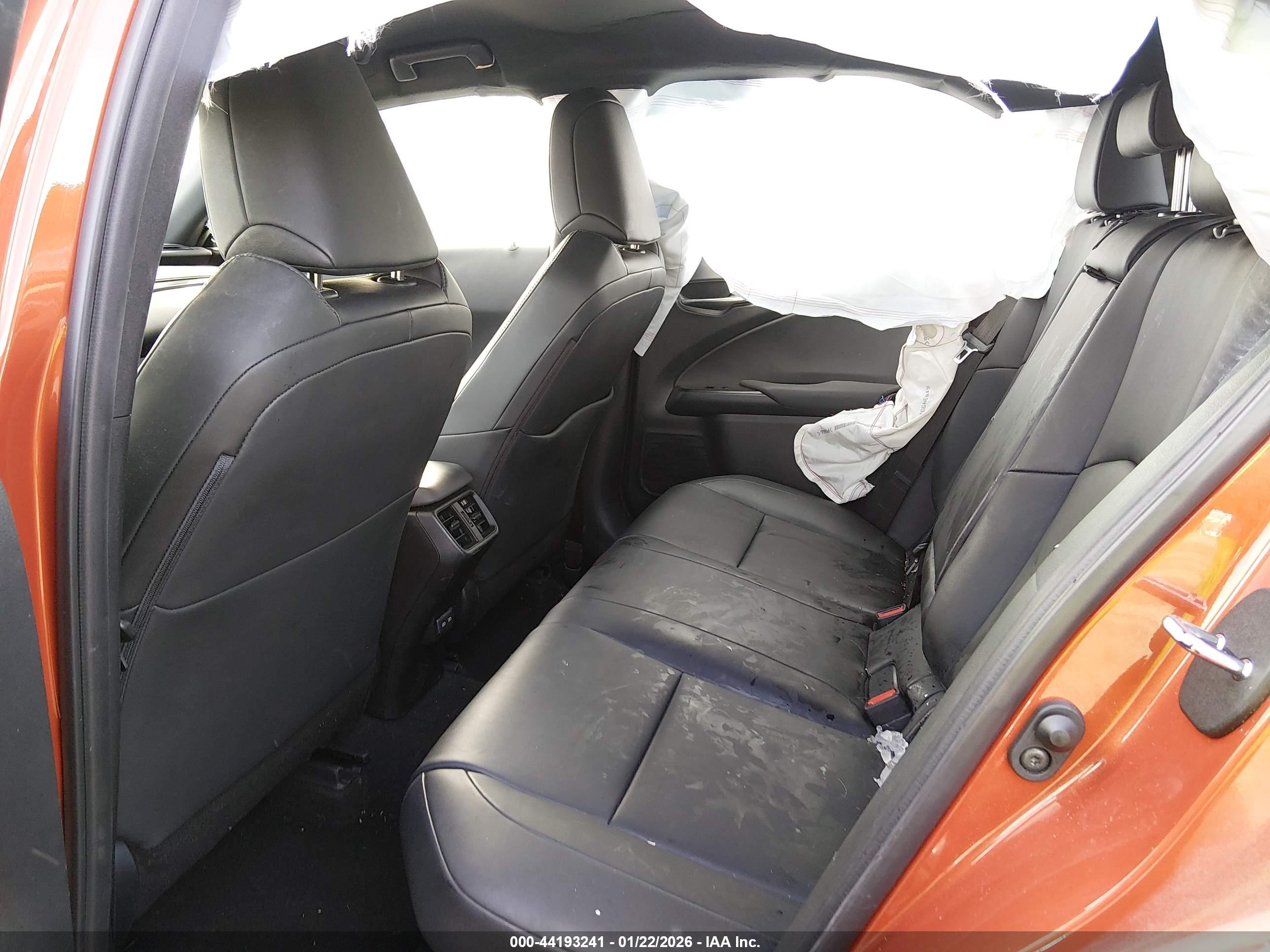 LEXUS UX image 8