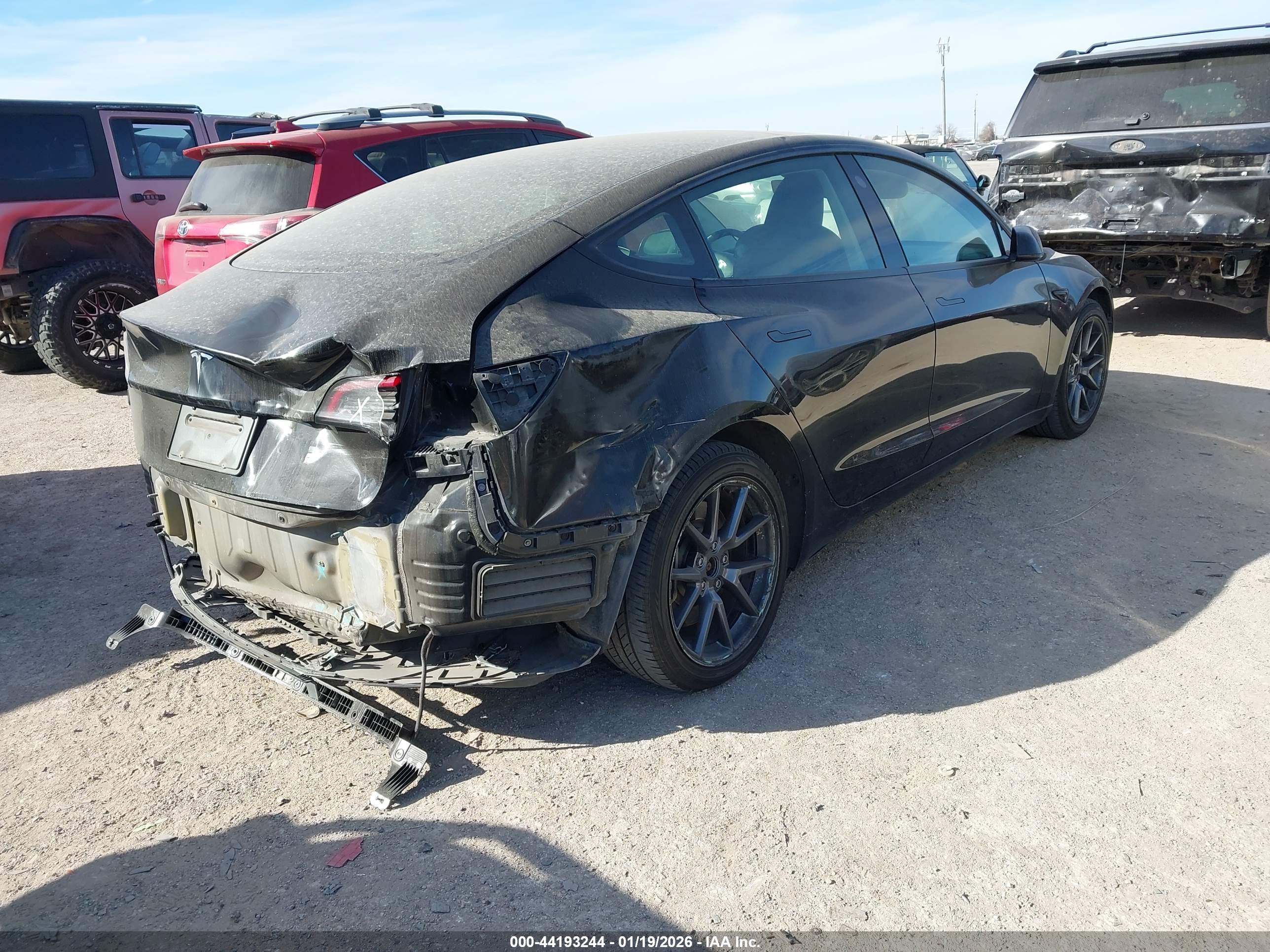 TESLA MODEL image 4