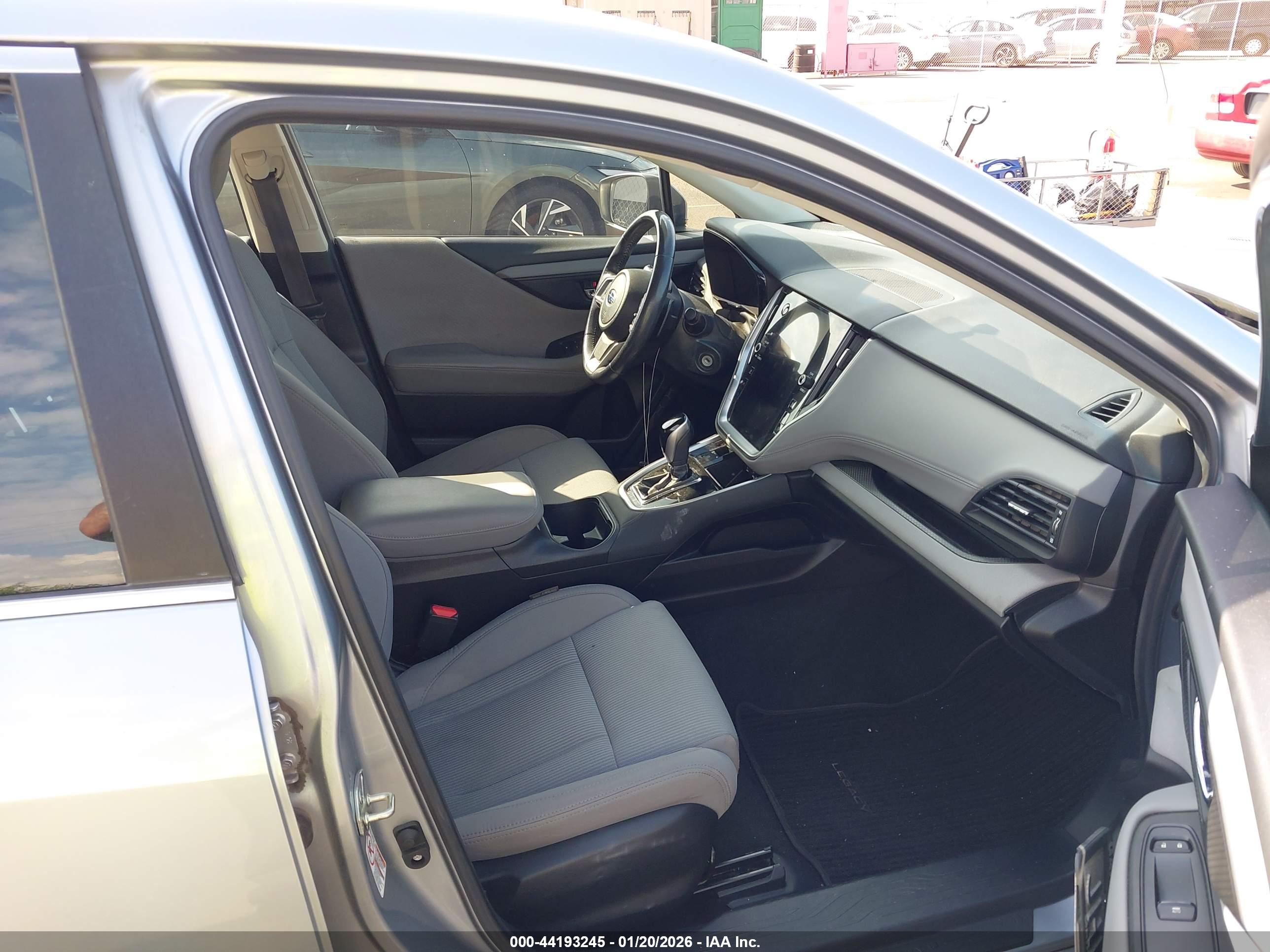 SUBARU LEGACY image 5