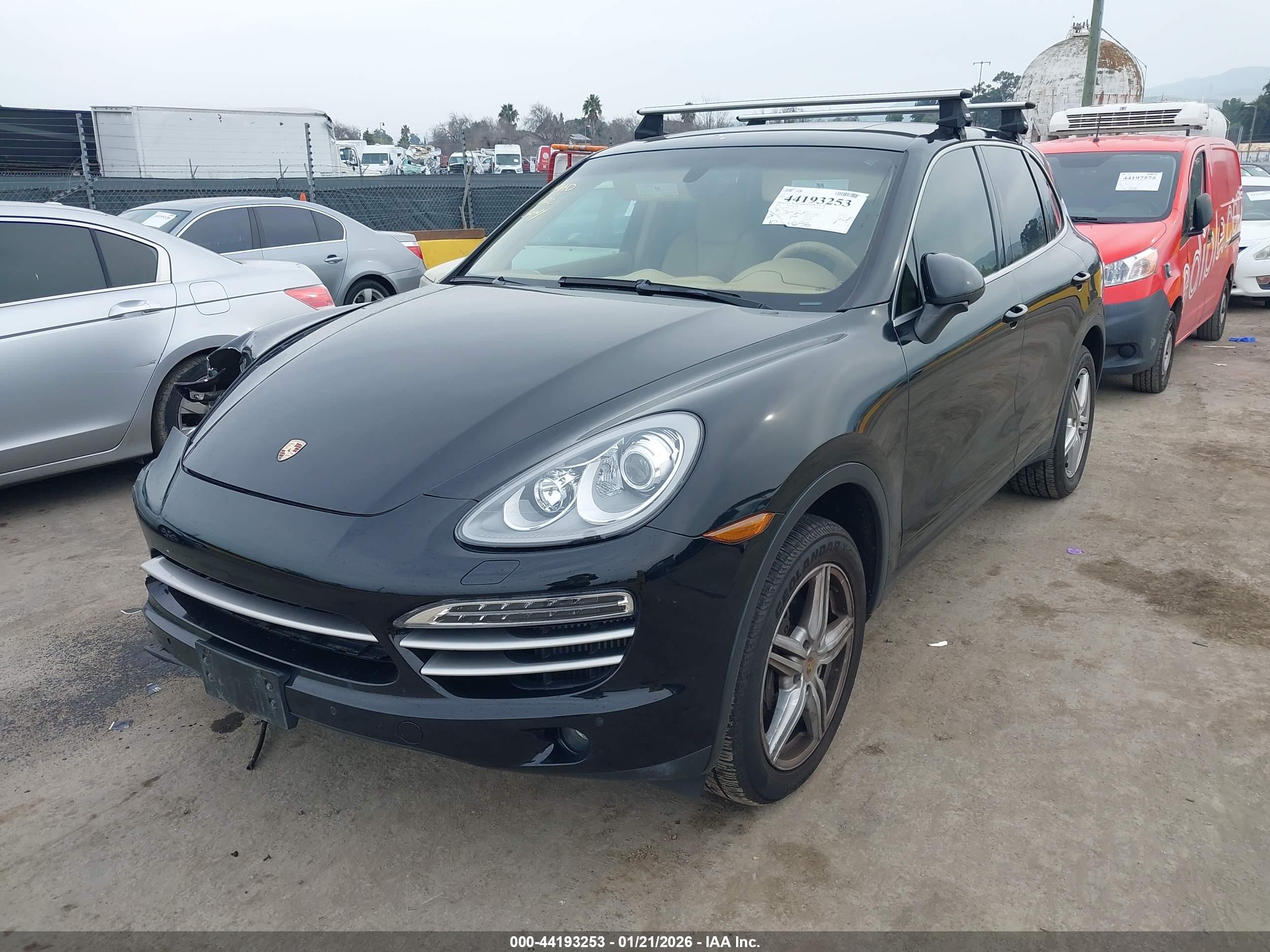 PORSCHE CAYENNE image 2