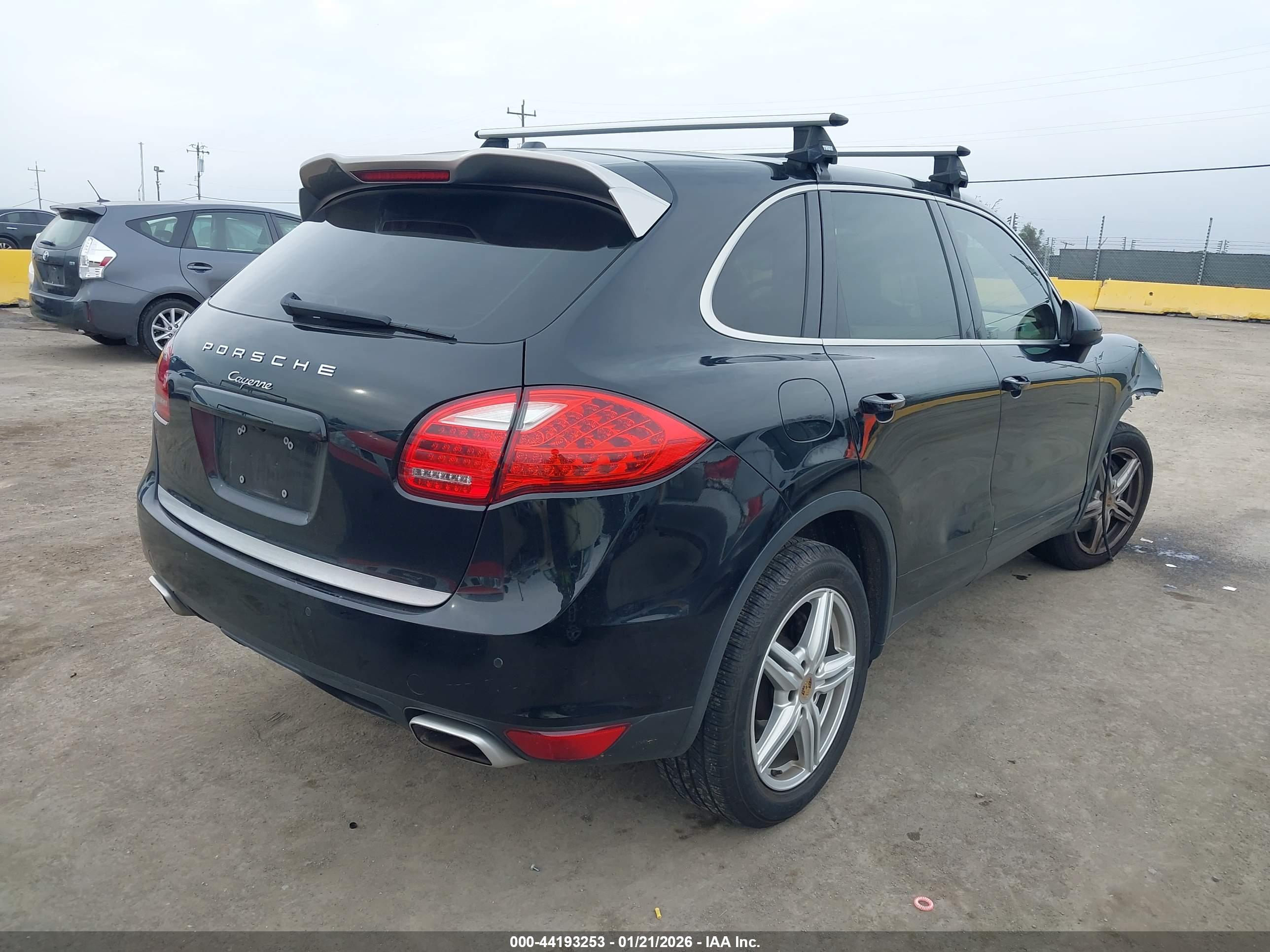 PORSCHE CAYENNE image 4