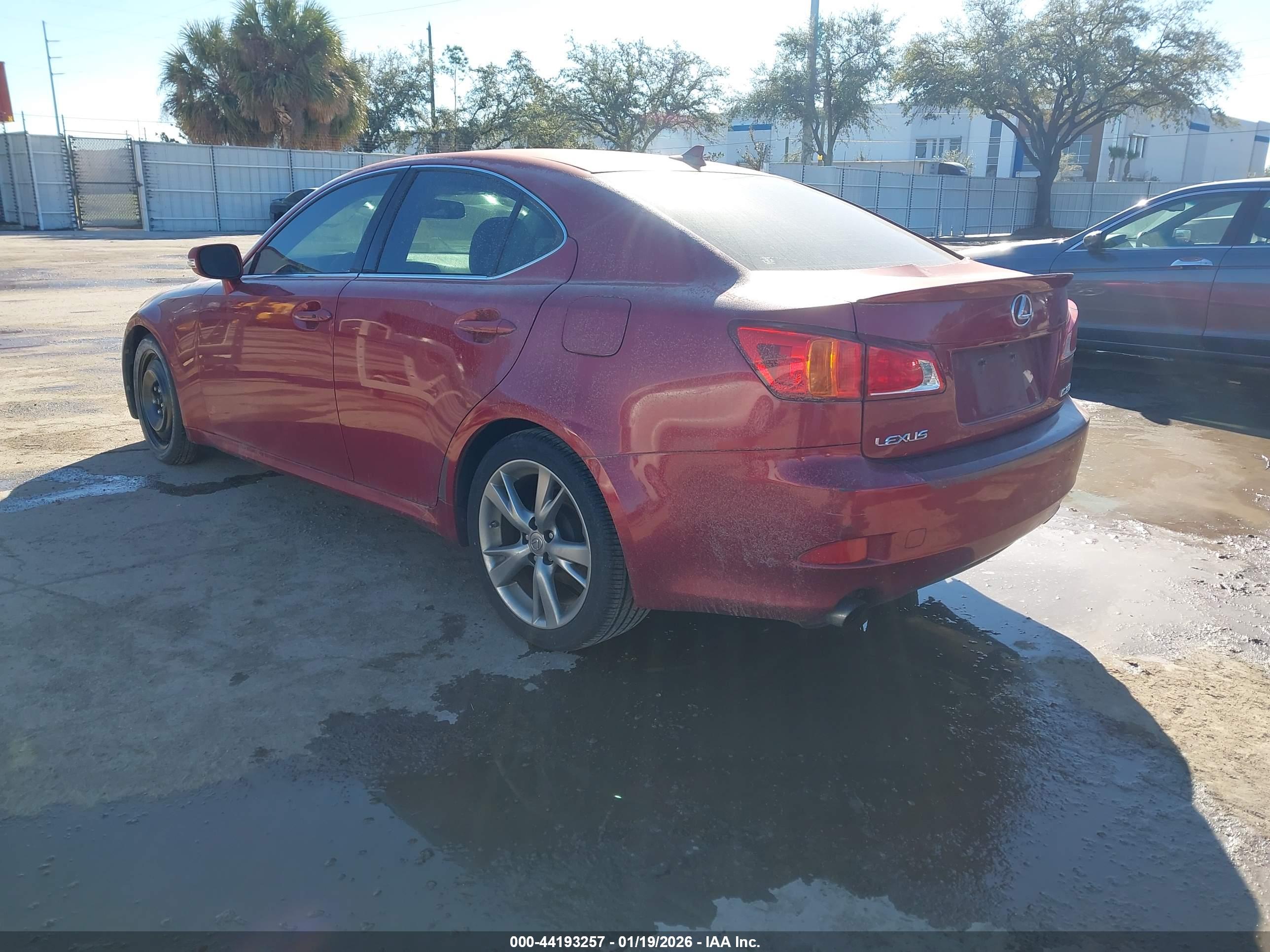 LEXUS IS image 3