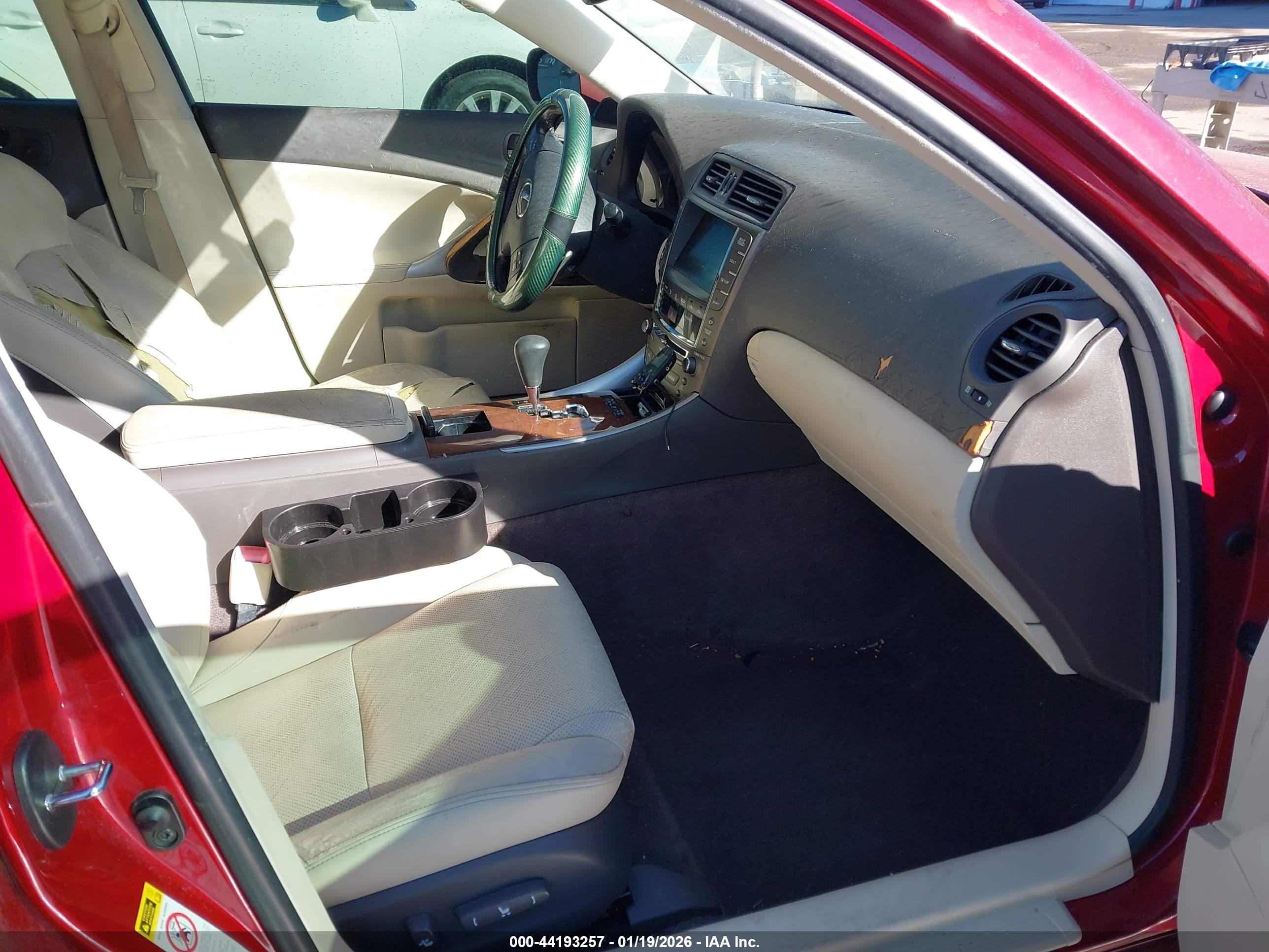 LEXUS IS image 5