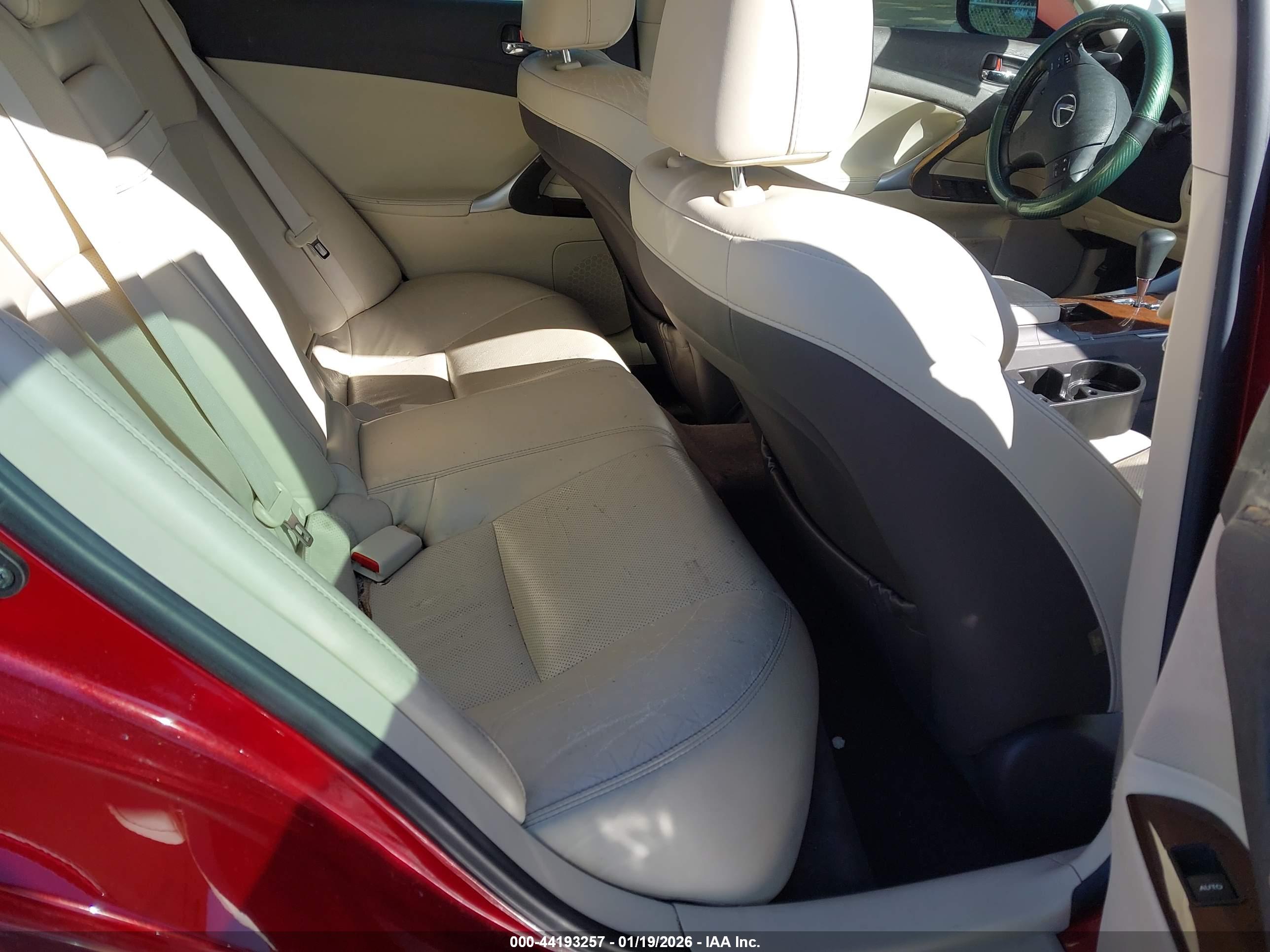 LEXUS IS image 8